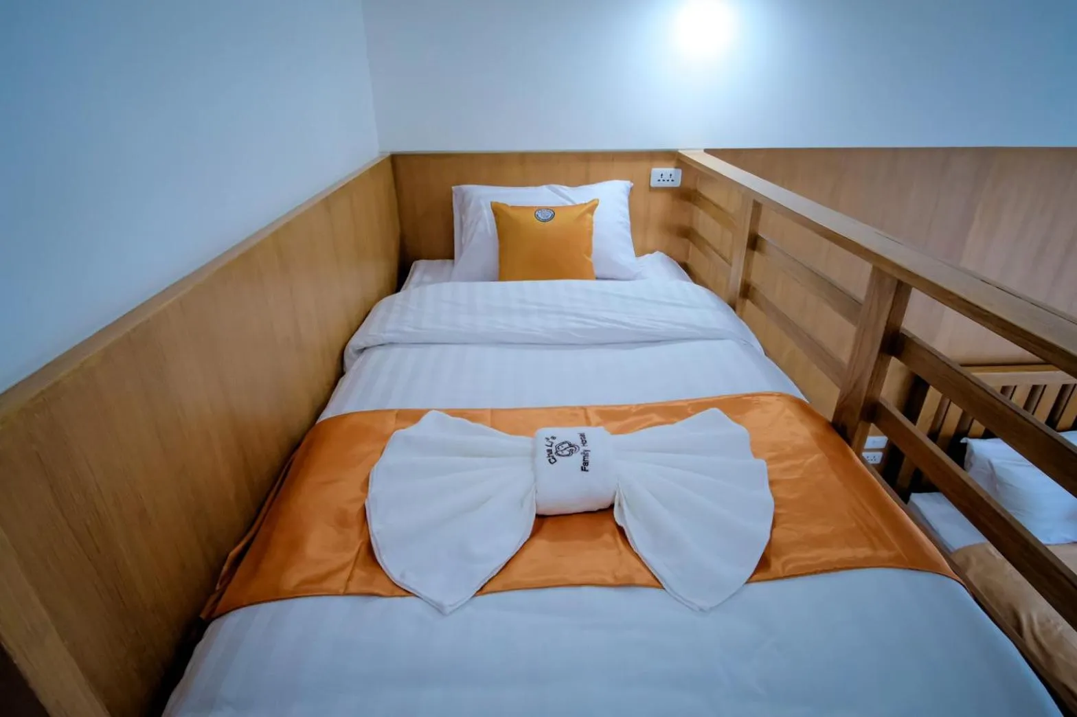 Bed in Cha Li's Family Hotel&Hostel