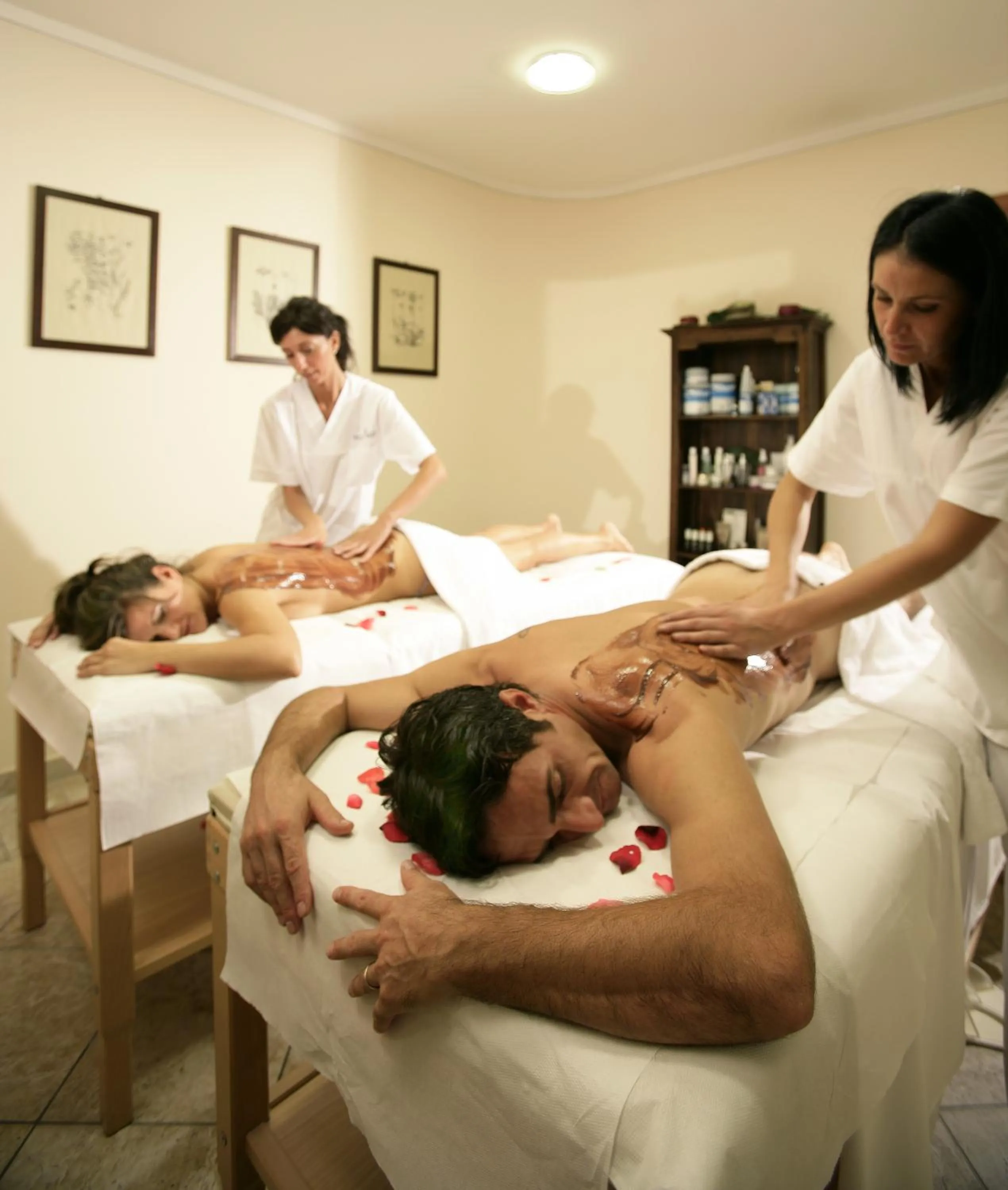 People in Resort e Spa San Crispino