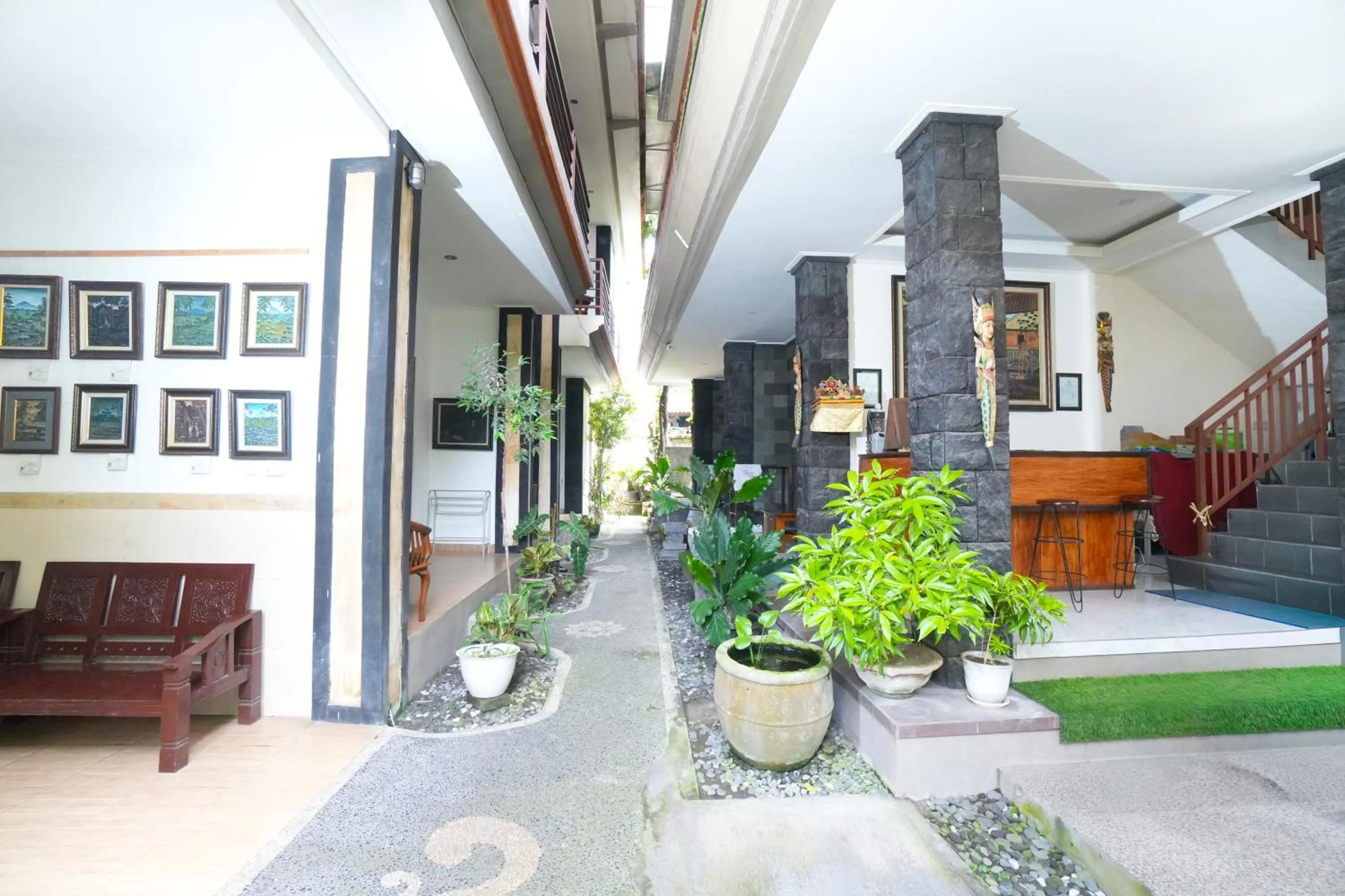 Property building in PAK'VO'HOUSE