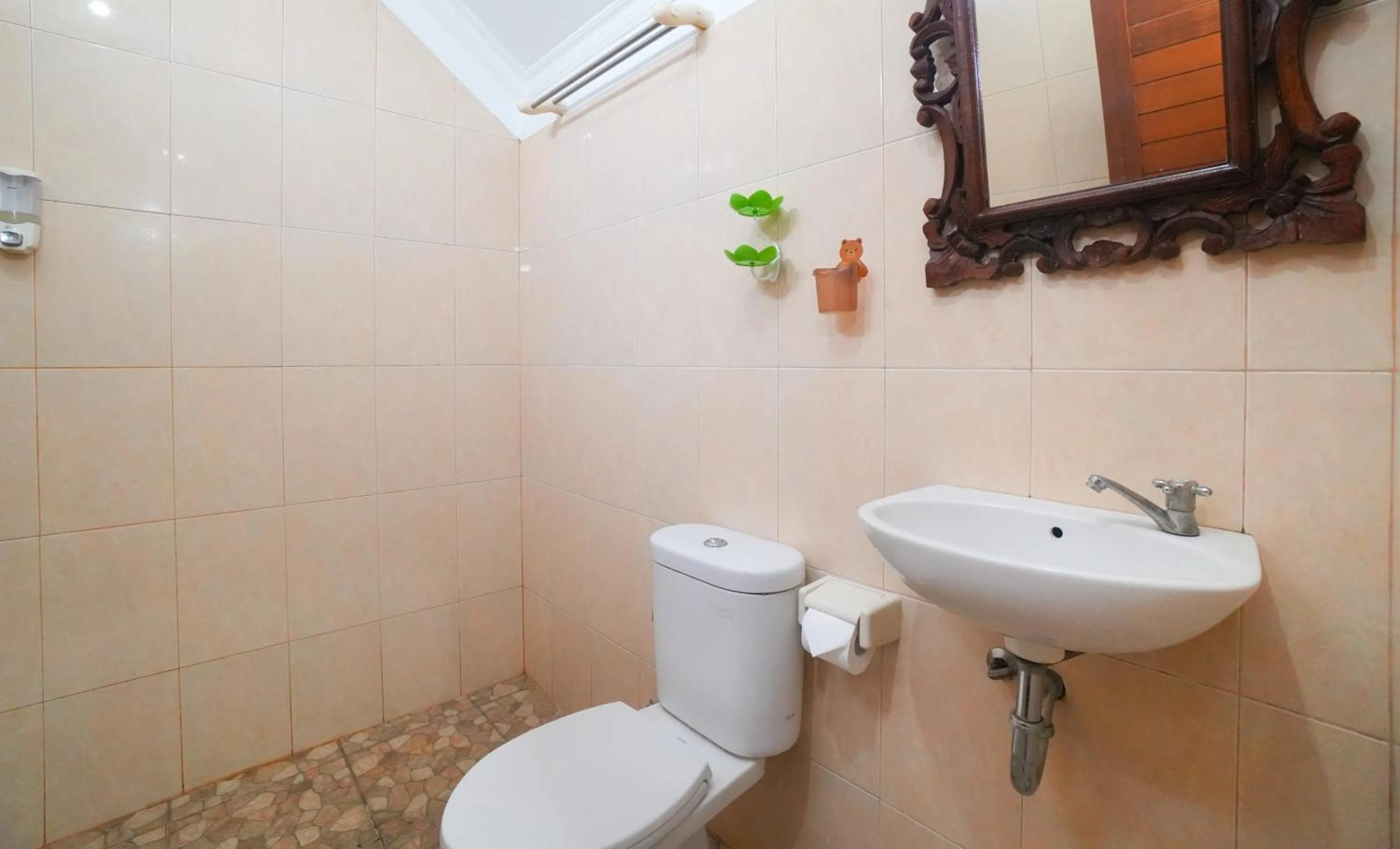 Shower in PAK'VO'HOUSE