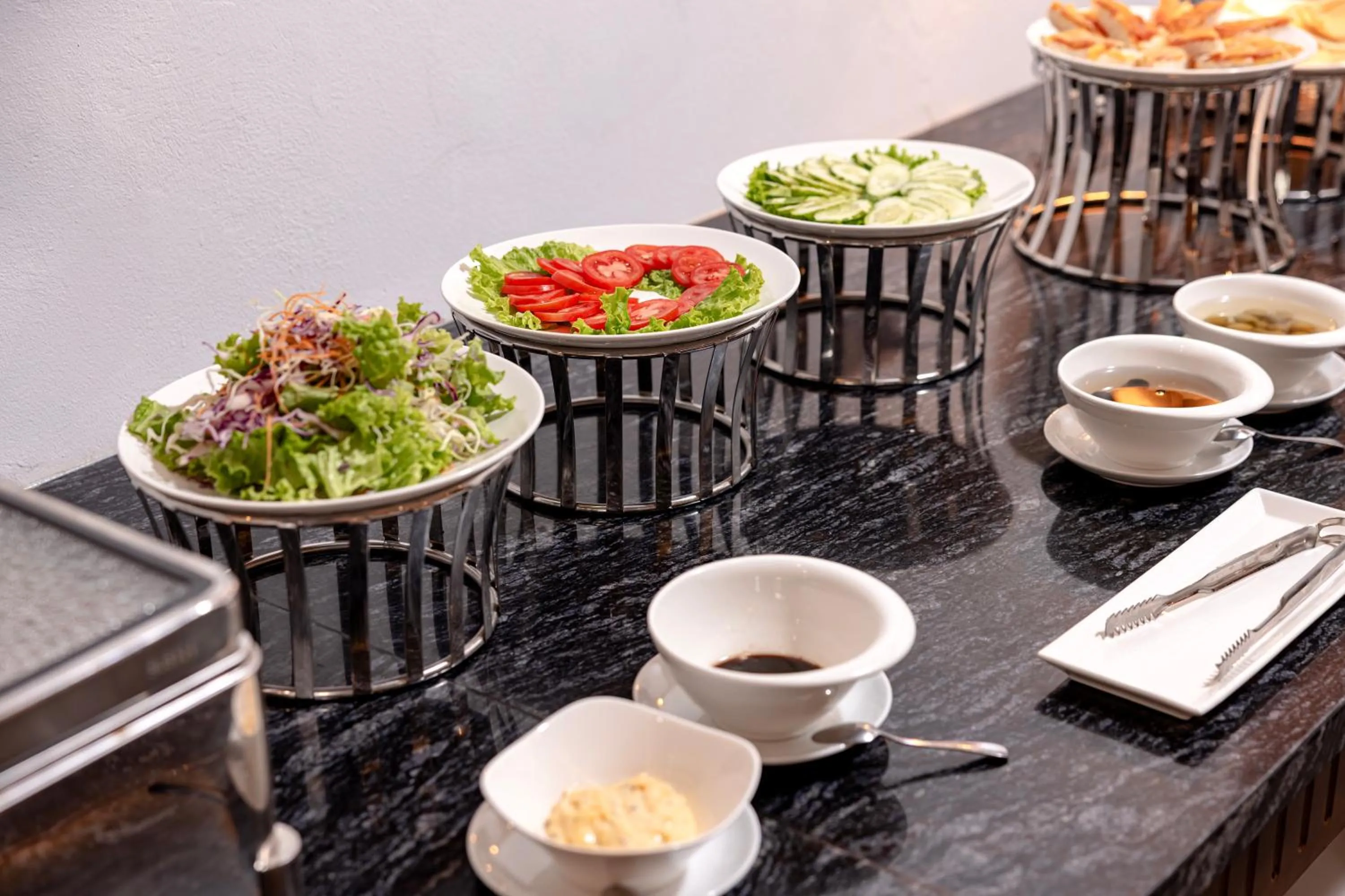 Food and drinks in Tam Coc Center Luxury Hotel & Villa