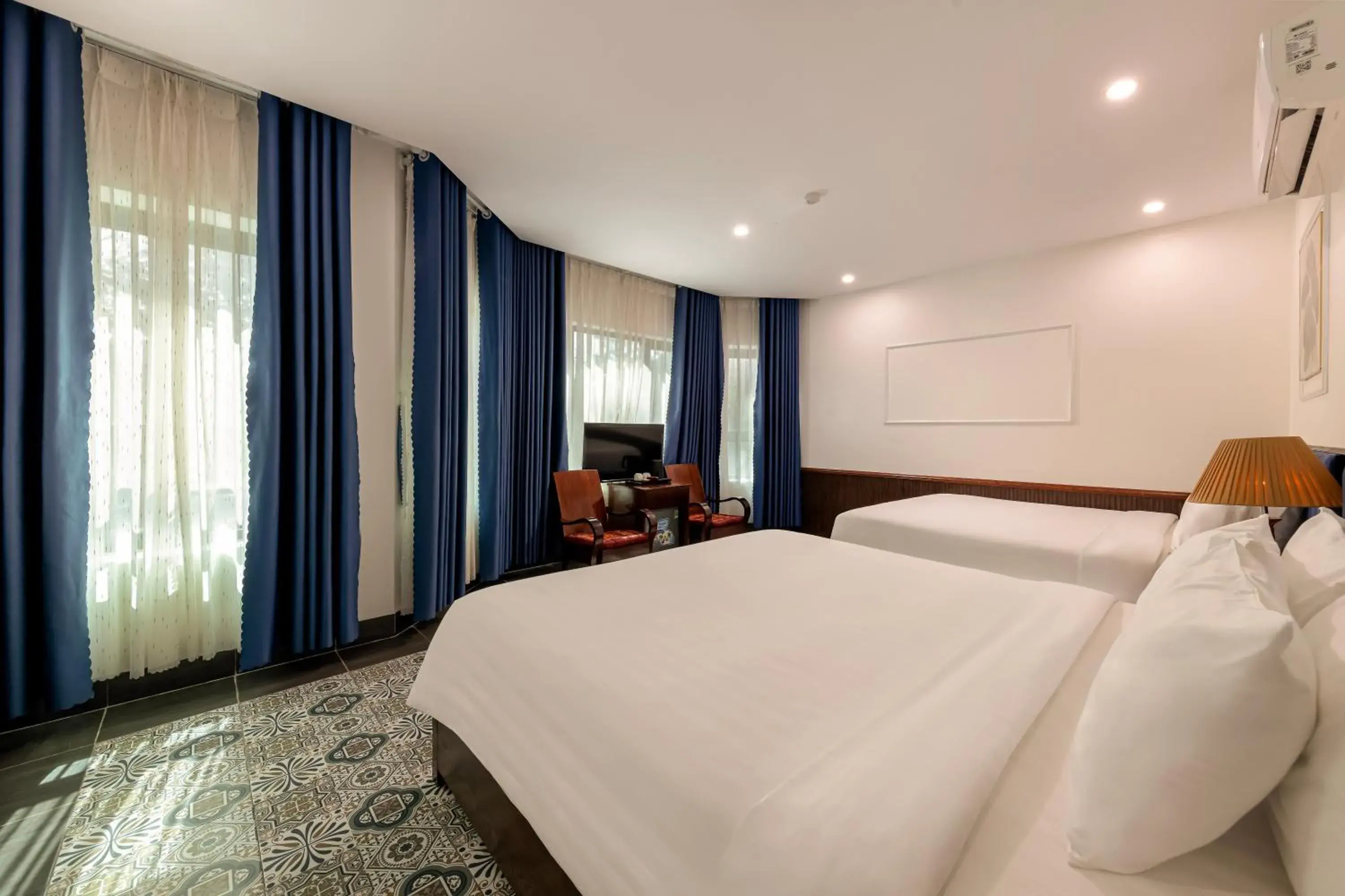 Superior Family Room in Tam Coc Center Luxury Hotel & Villa Superior Family Room in Tam Coc Center Luxury Hotel & Villa