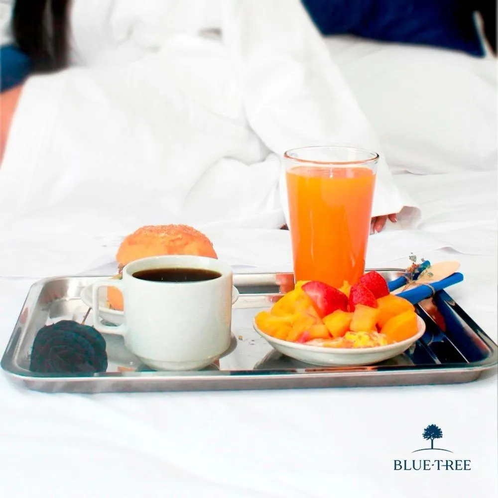 Food and drinks in Blue Three