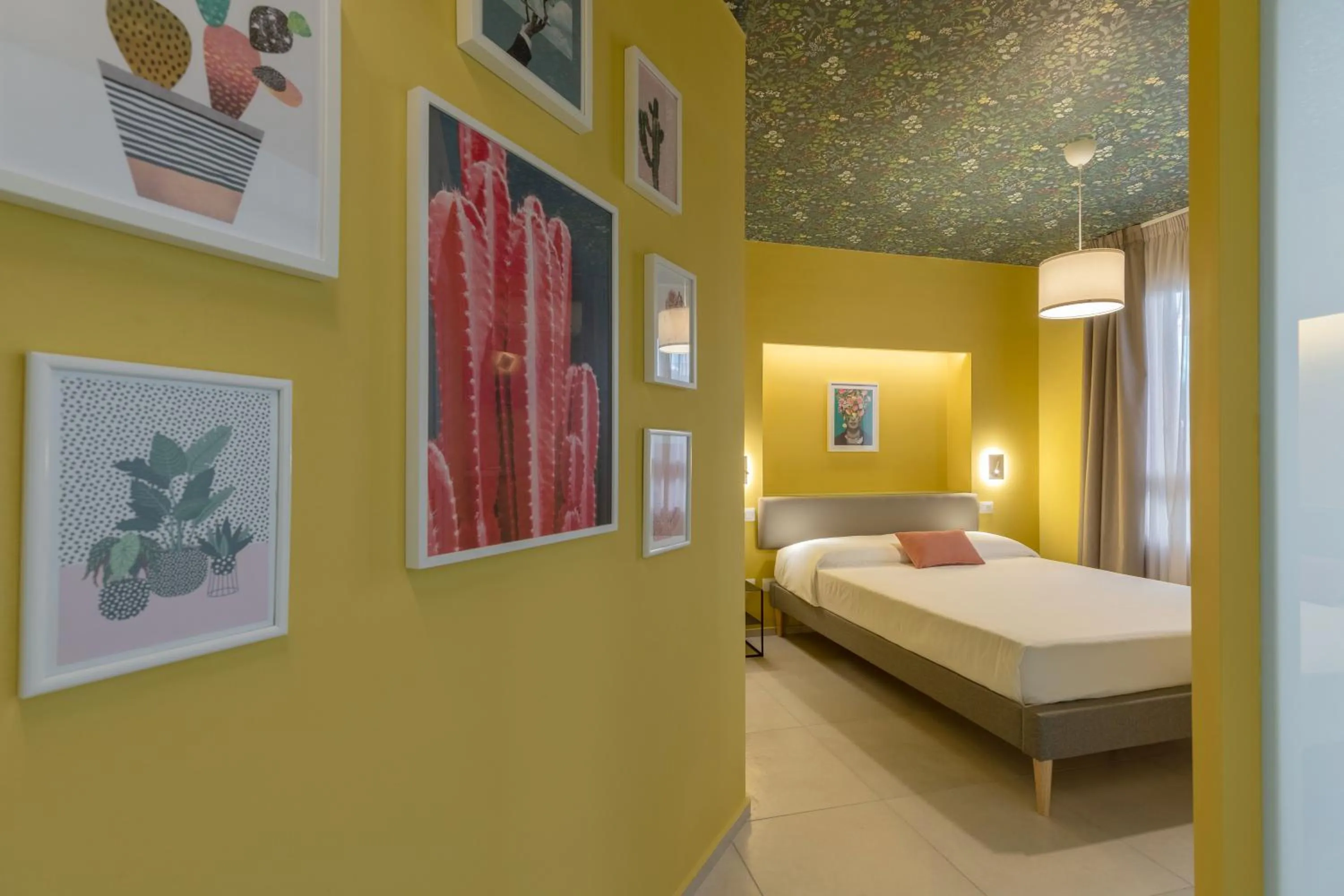 Decorative detail, Bed in Taormina Town - Guesthouse Sicily