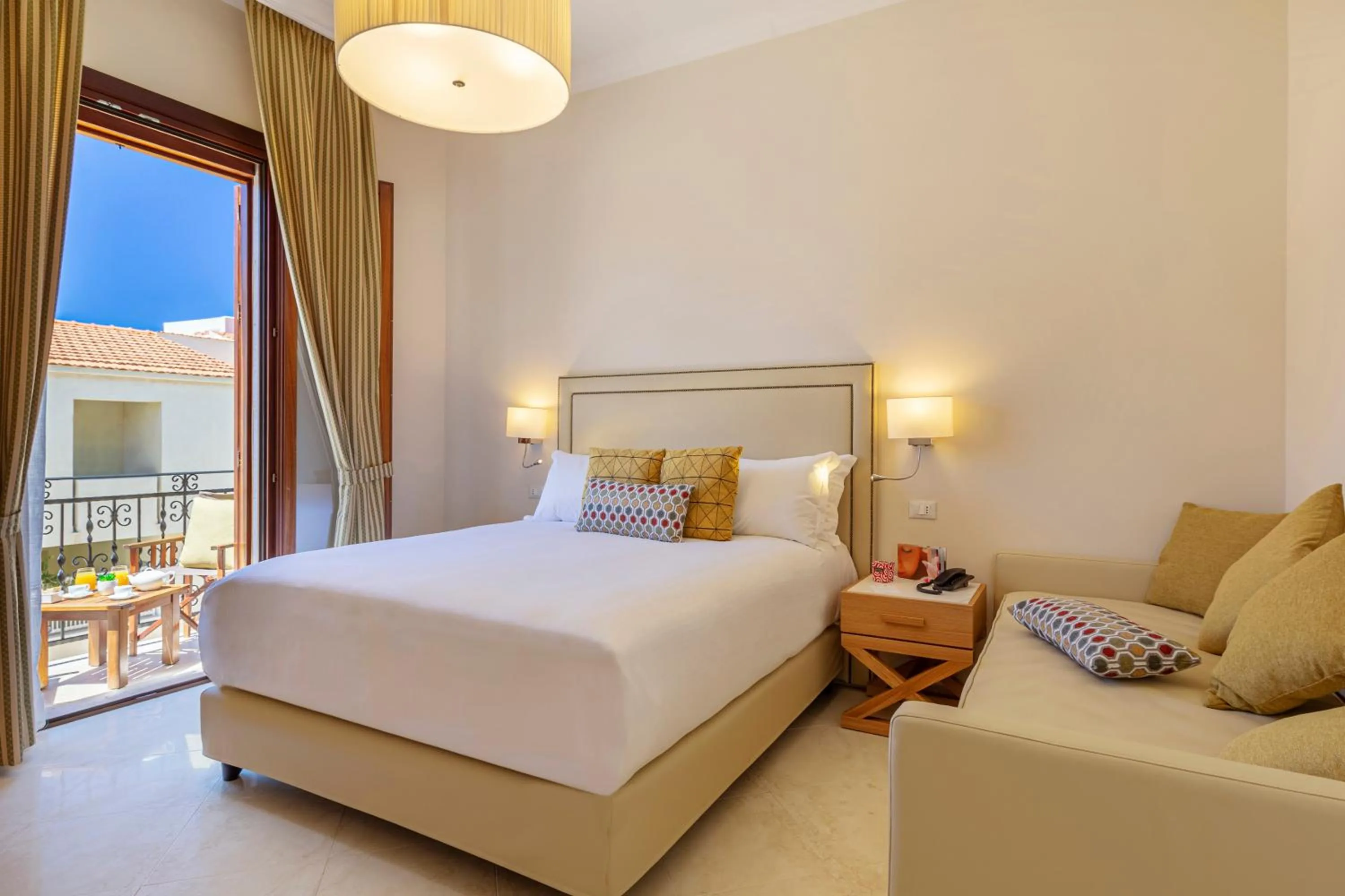 View (from property/room), Bed in Mira Spiaggia