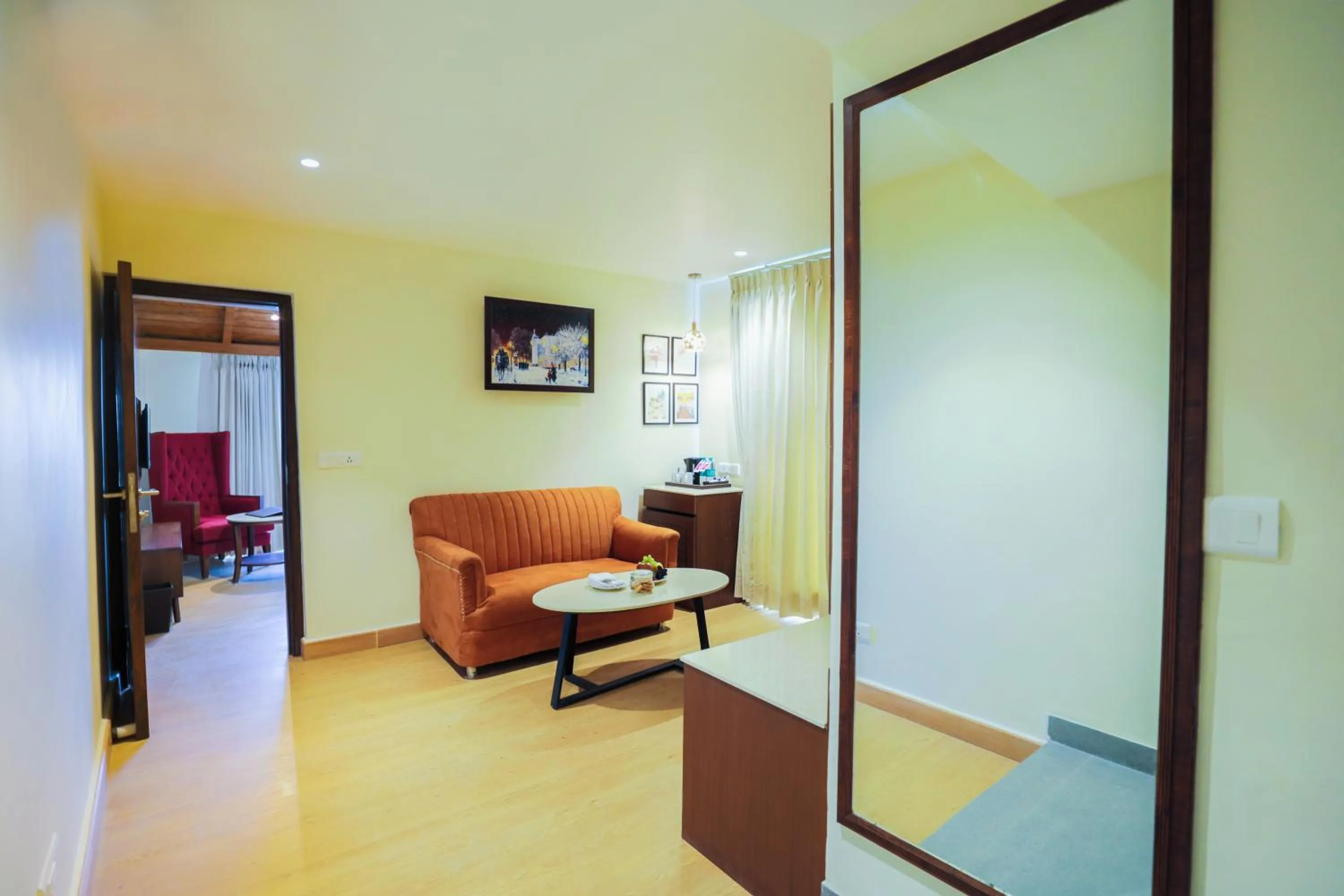 Living room in Regenta Hilltop Shimla