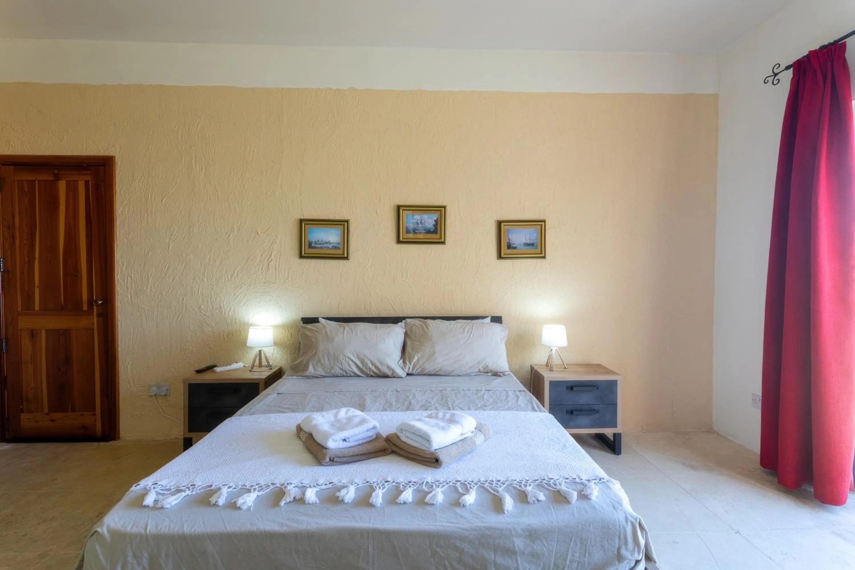 Photo of the whole room in Villa Serenity B&B