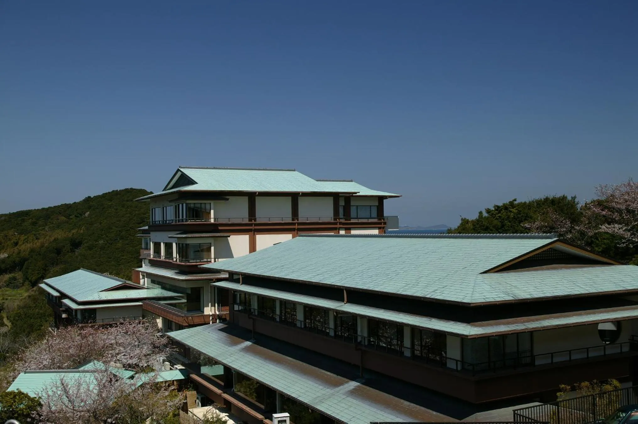 Property building in Hanashinsui