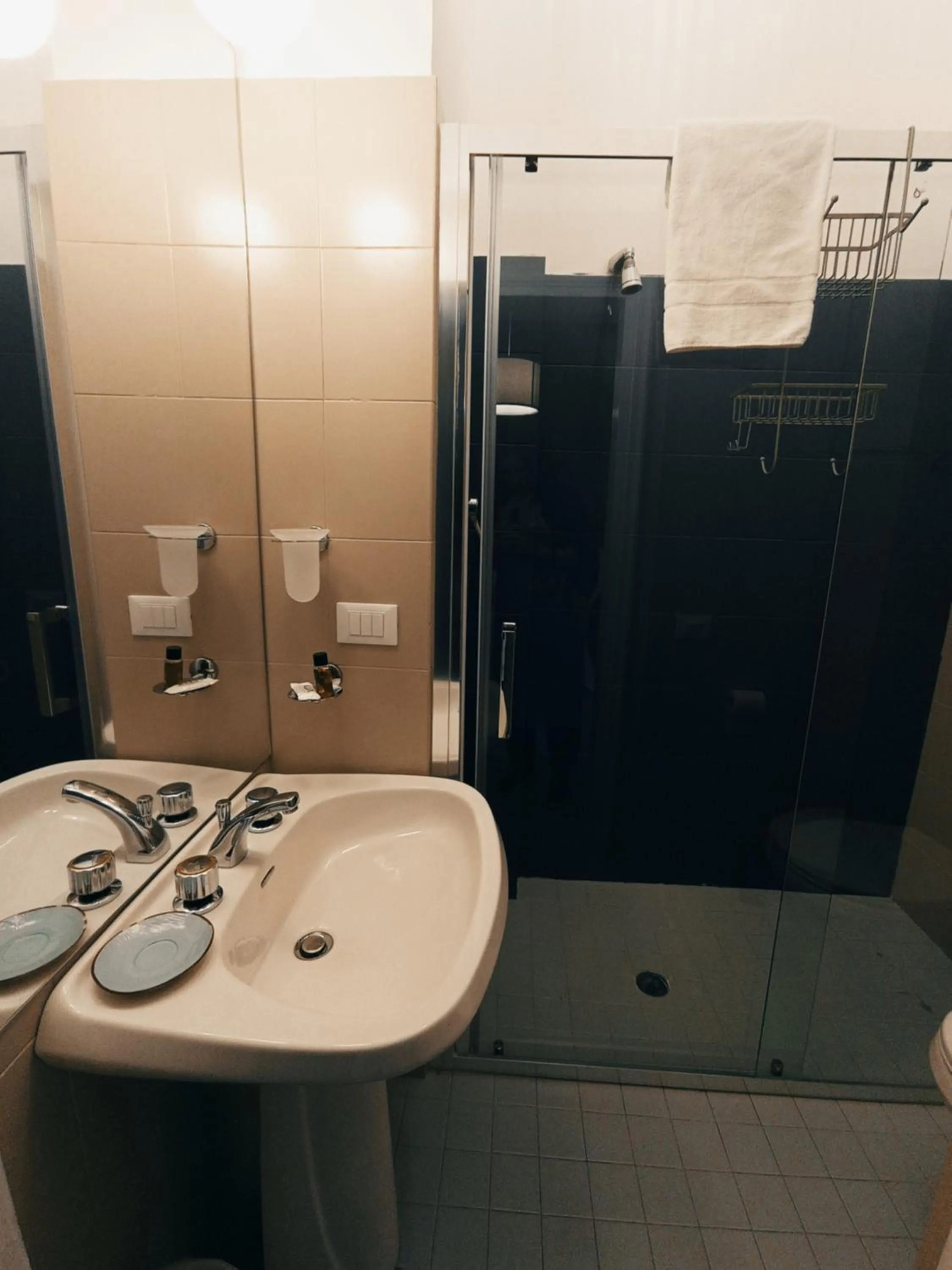 Shower in Locanda Tanè