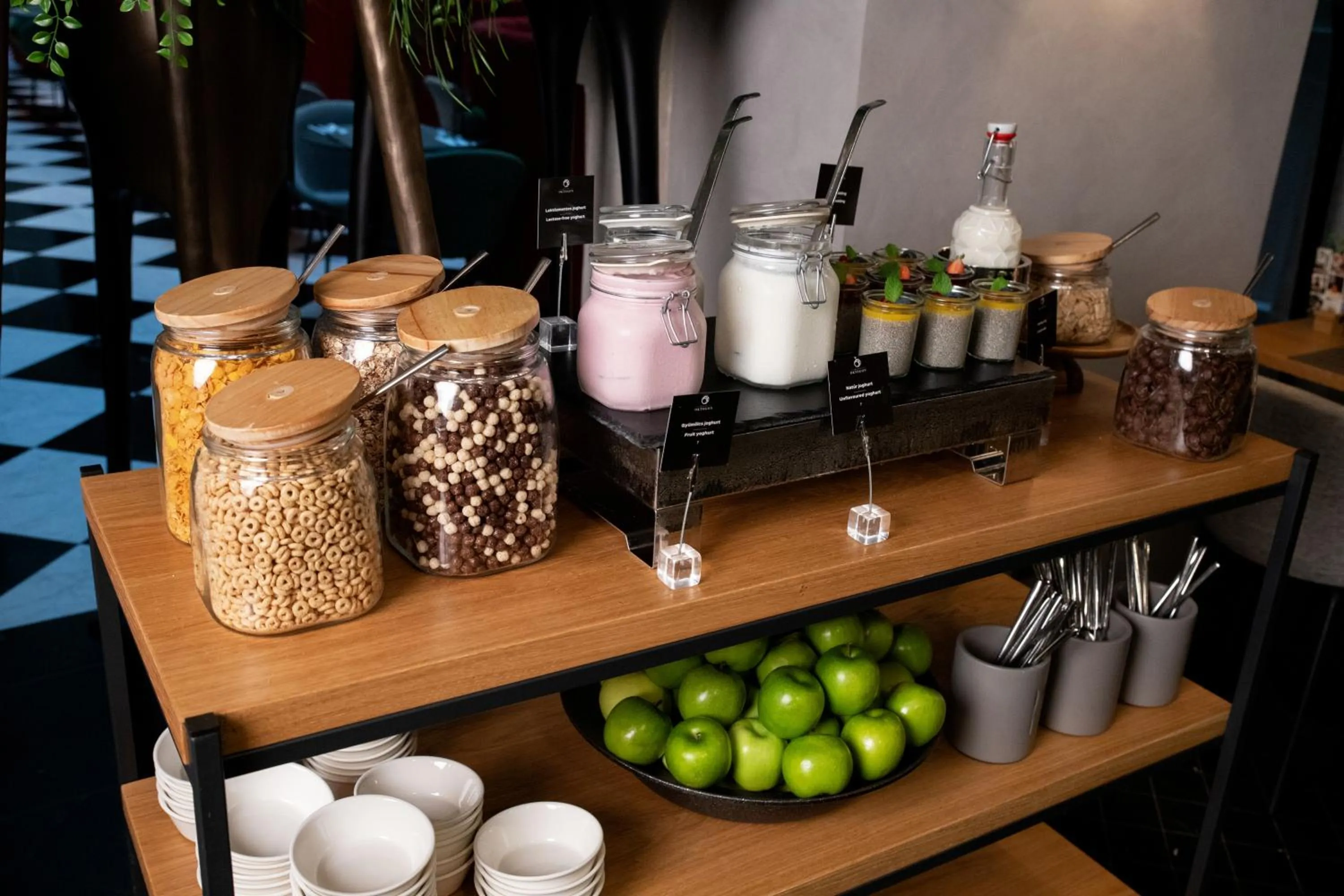 Breakfast in Hotel Oktogon Haggenmacher by Continental Group