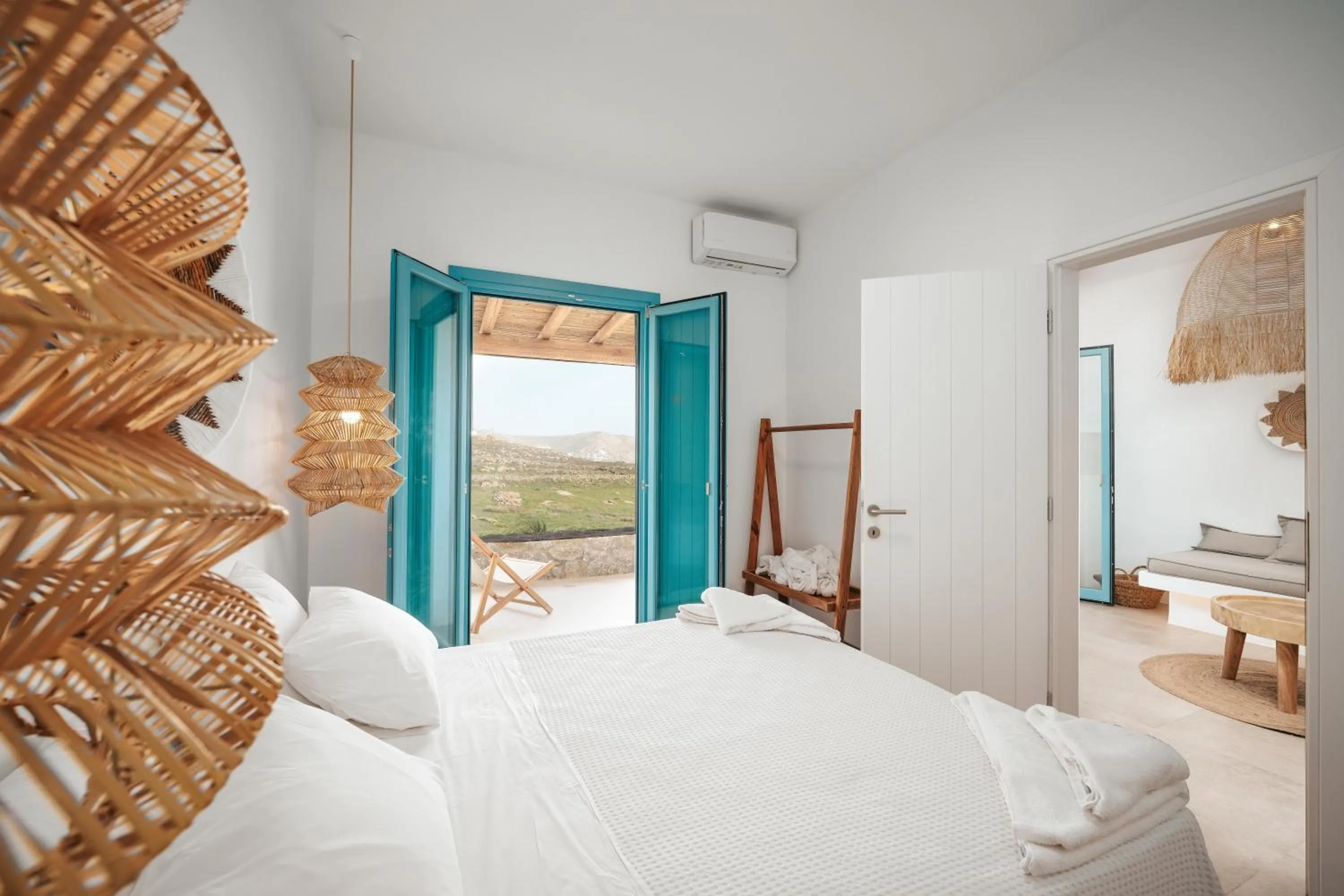 Bed in Anemela Villas & Suites Mykonos