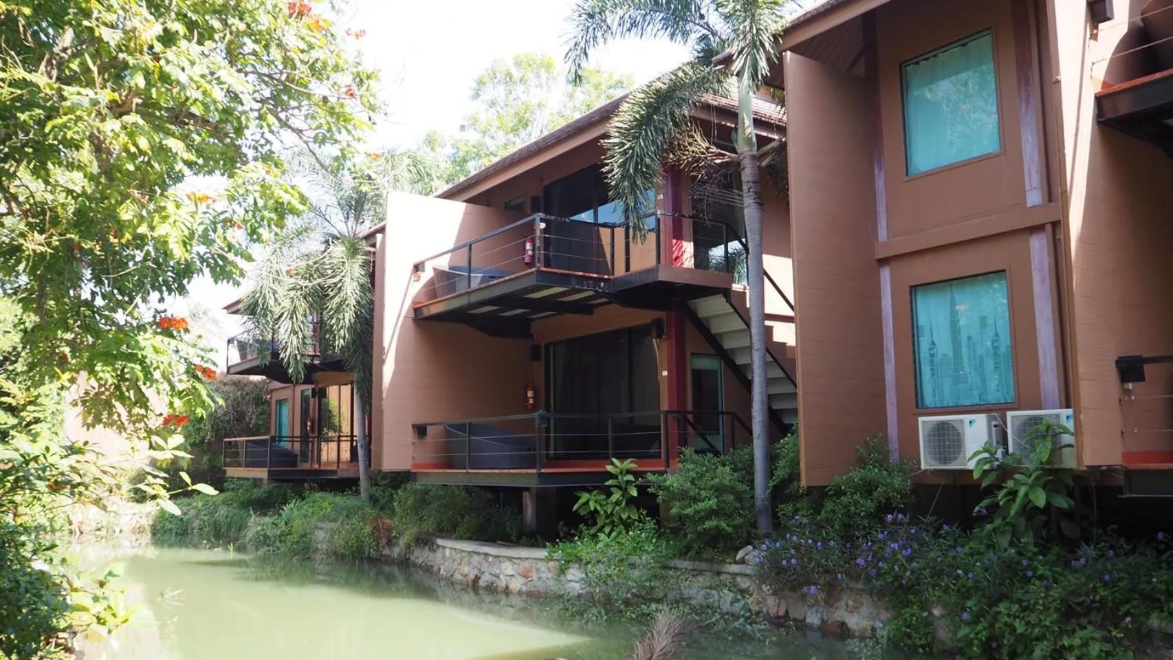 Property building in The Grace Amphawa