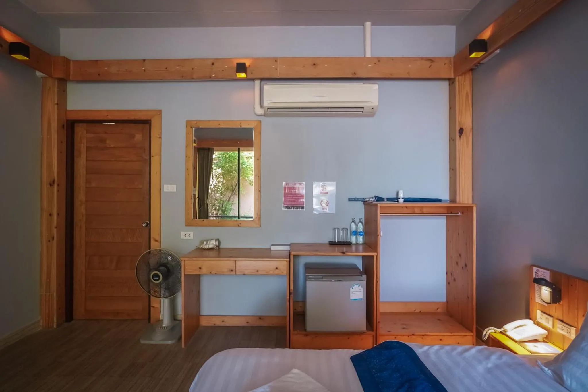 Photo of the whole room, Bed in The Grace Amphawa