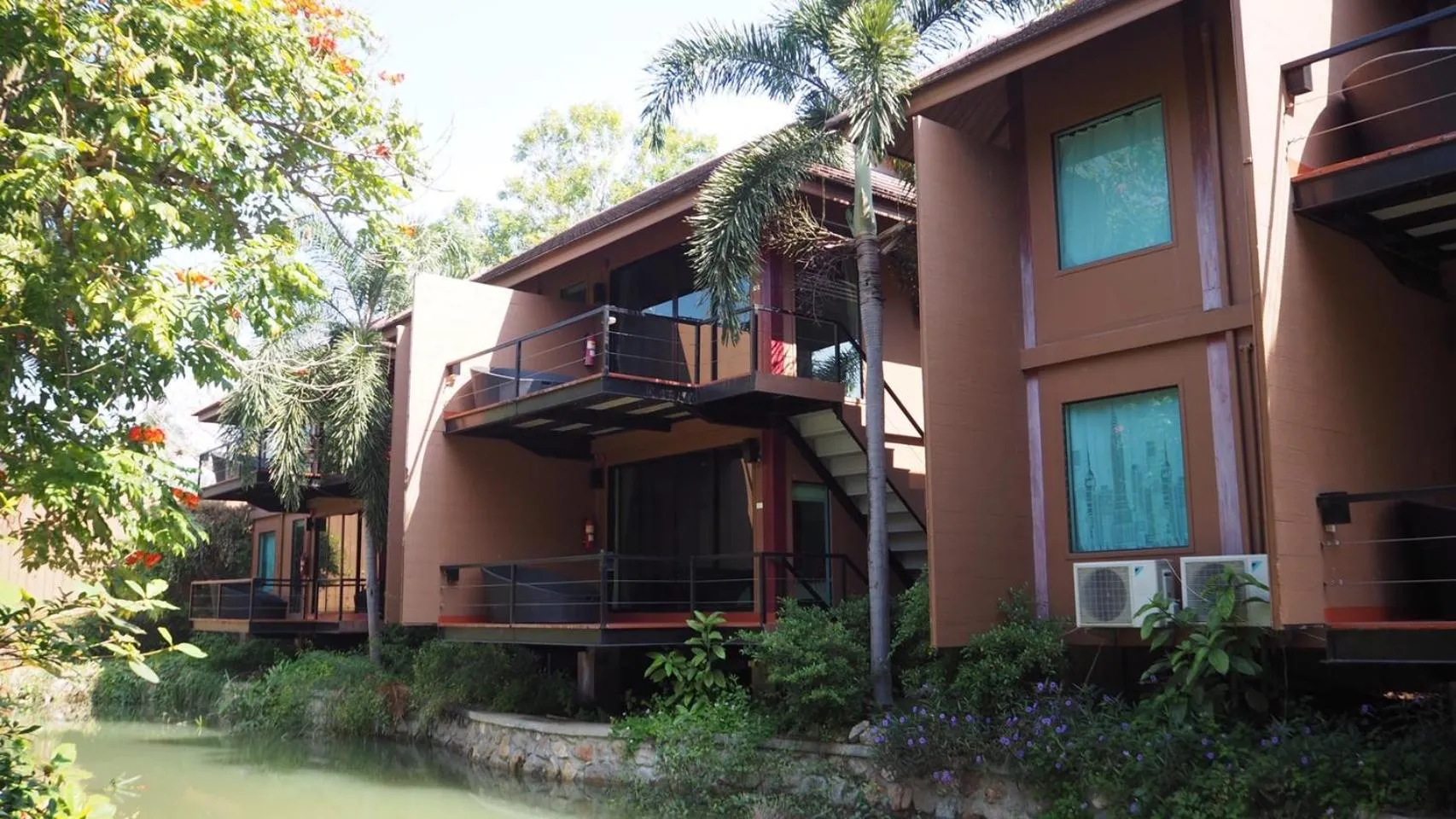 Property building in The Grace Amphawa
