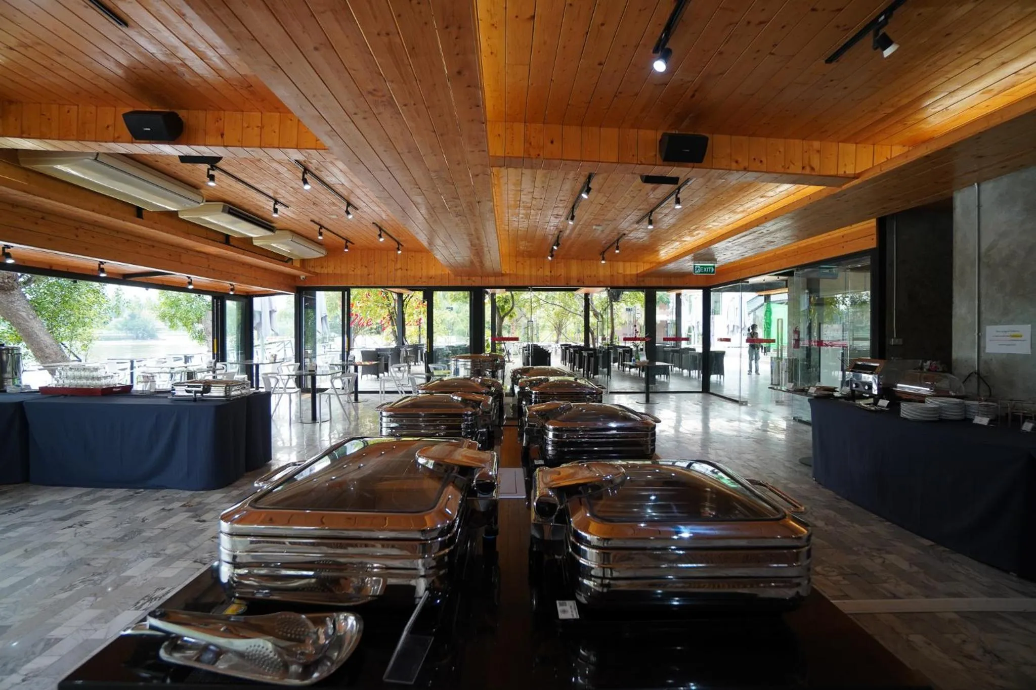 Restaurant/places to eat in The Grace Amphawa