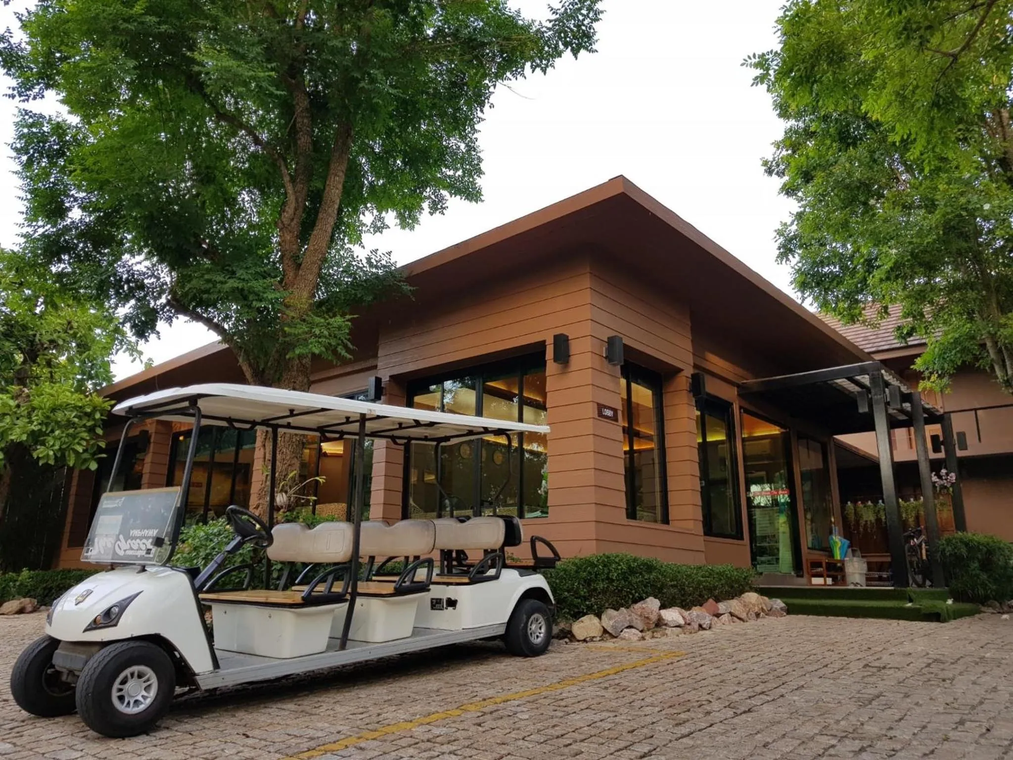 Lobby or reception in The Grace Amphawa