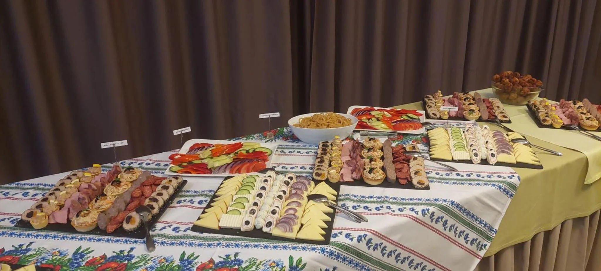 Restaurant/places to eat in Hotel Carpați