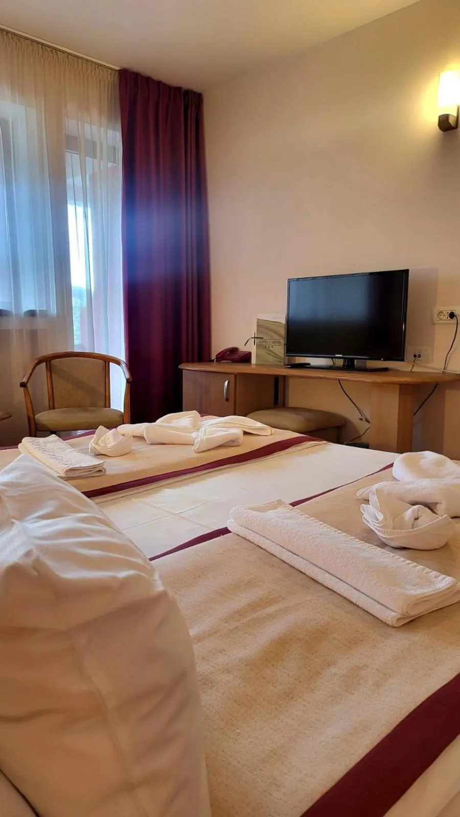 Bed in Hotel Carpați