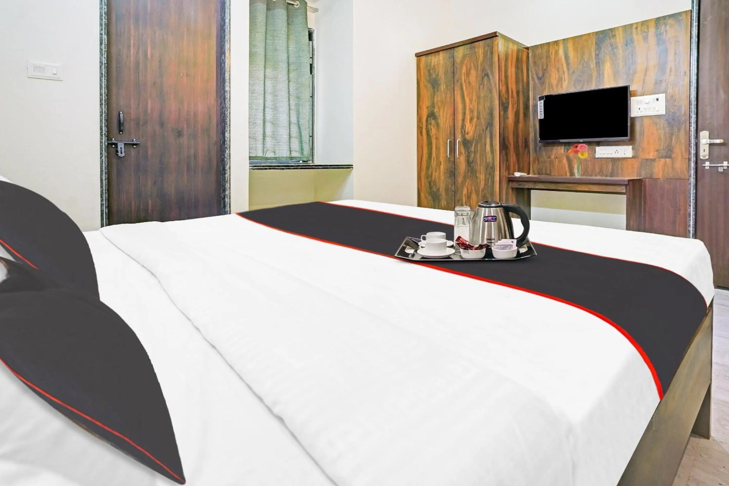 Bedroom, Bed in FabHotel SSG