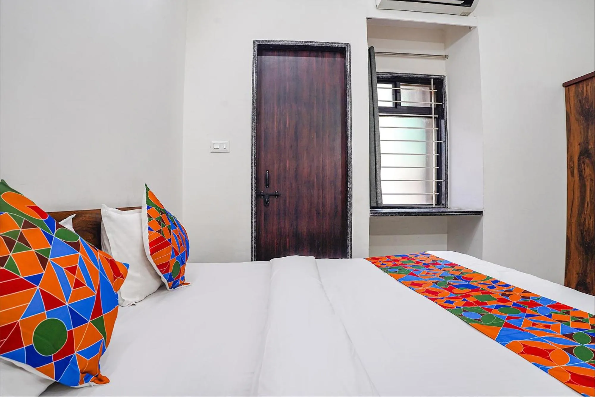 Bedroom, Bed in FabHotel SSG