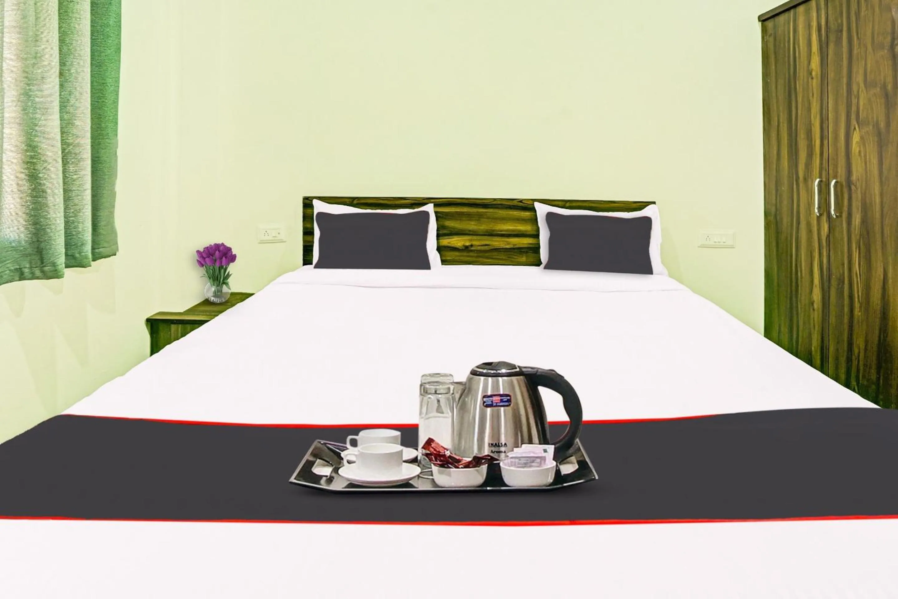 Bedroom, Bed in FabHotel SSG