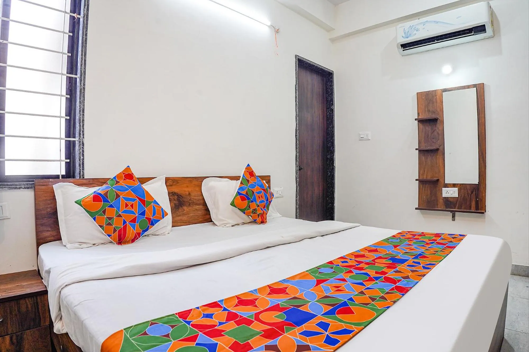 Bedroom, Bed in FabHotel SSG