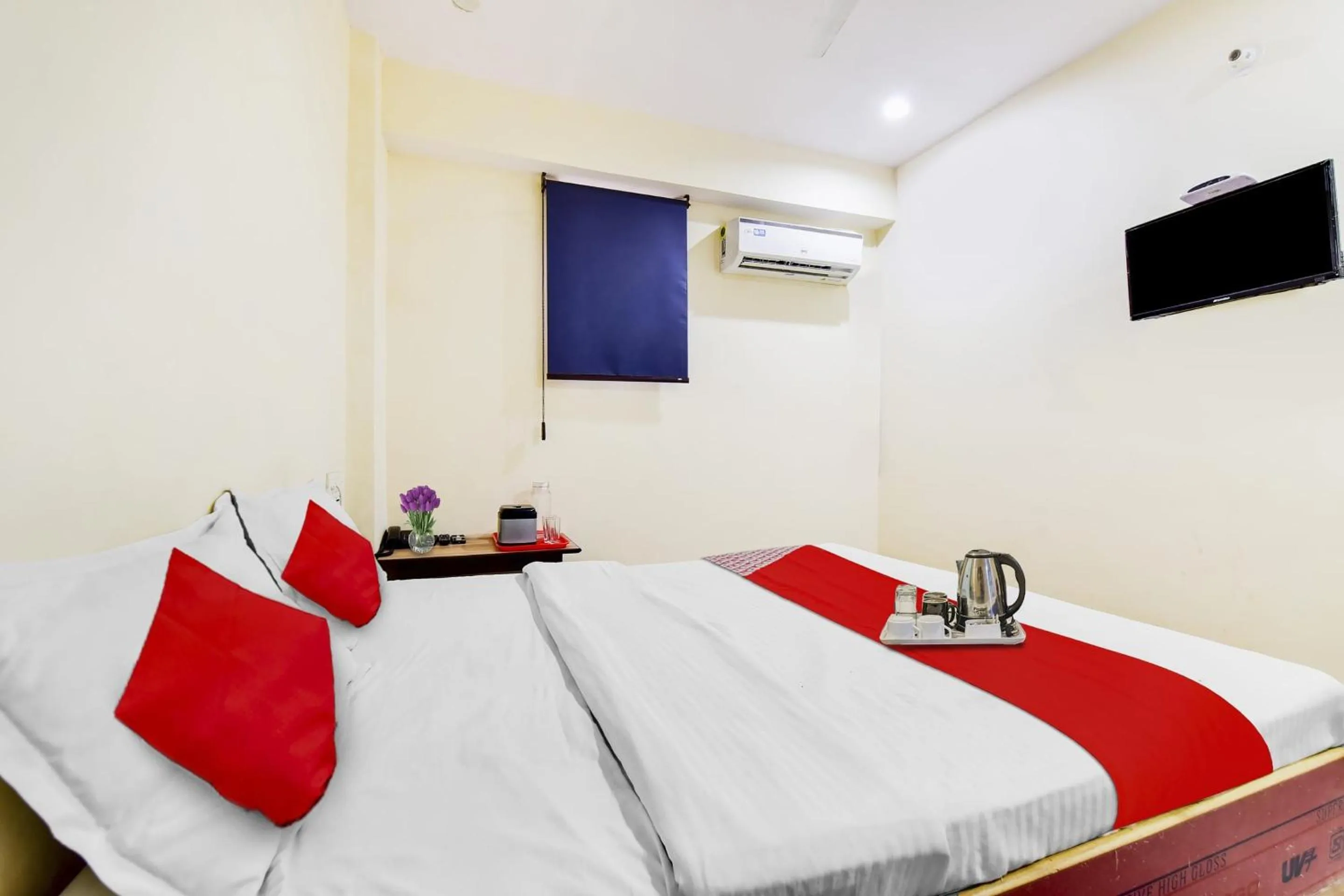 Bedroom, Bed in Super Hotel O Tourist Residency