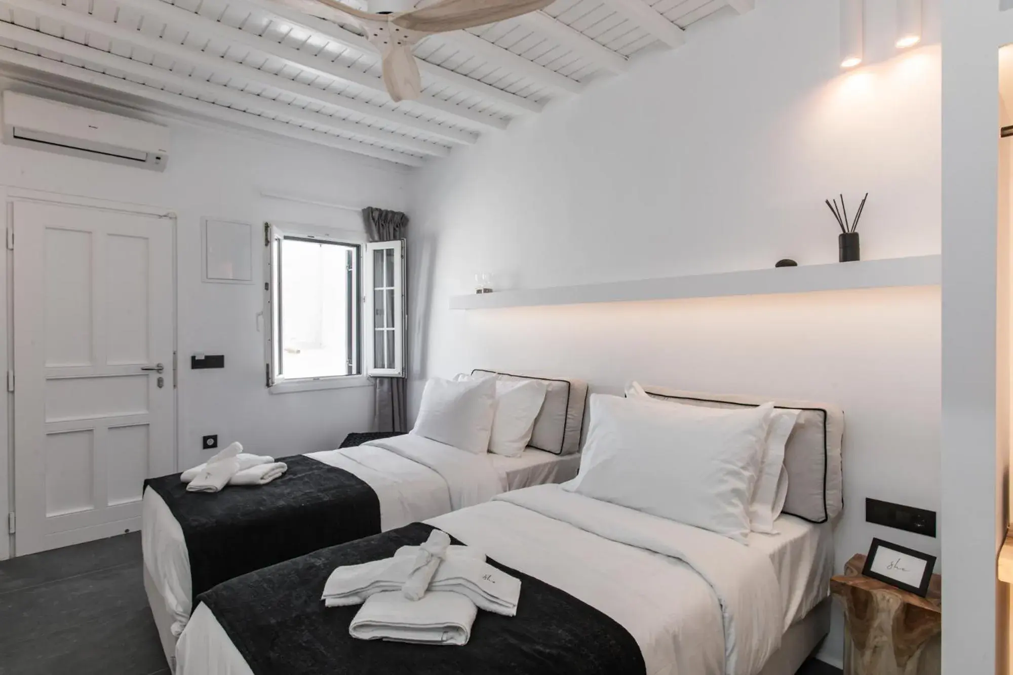 Double Room with Balcony in She Mykonos - Luxury Apartments Double Room with Balcony in She Mykonos - Luxury Apartments