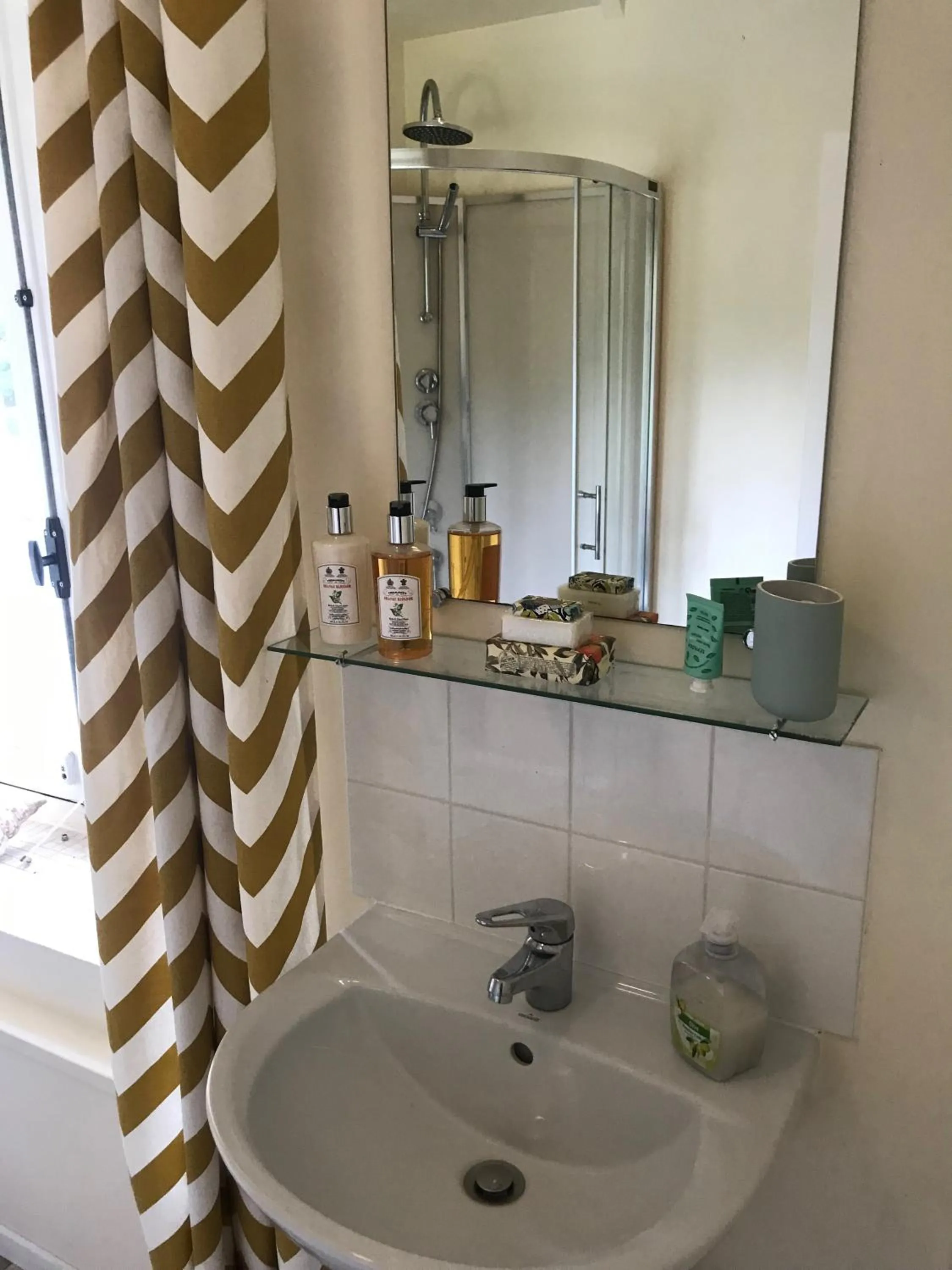 Bathroom in Mis Harand