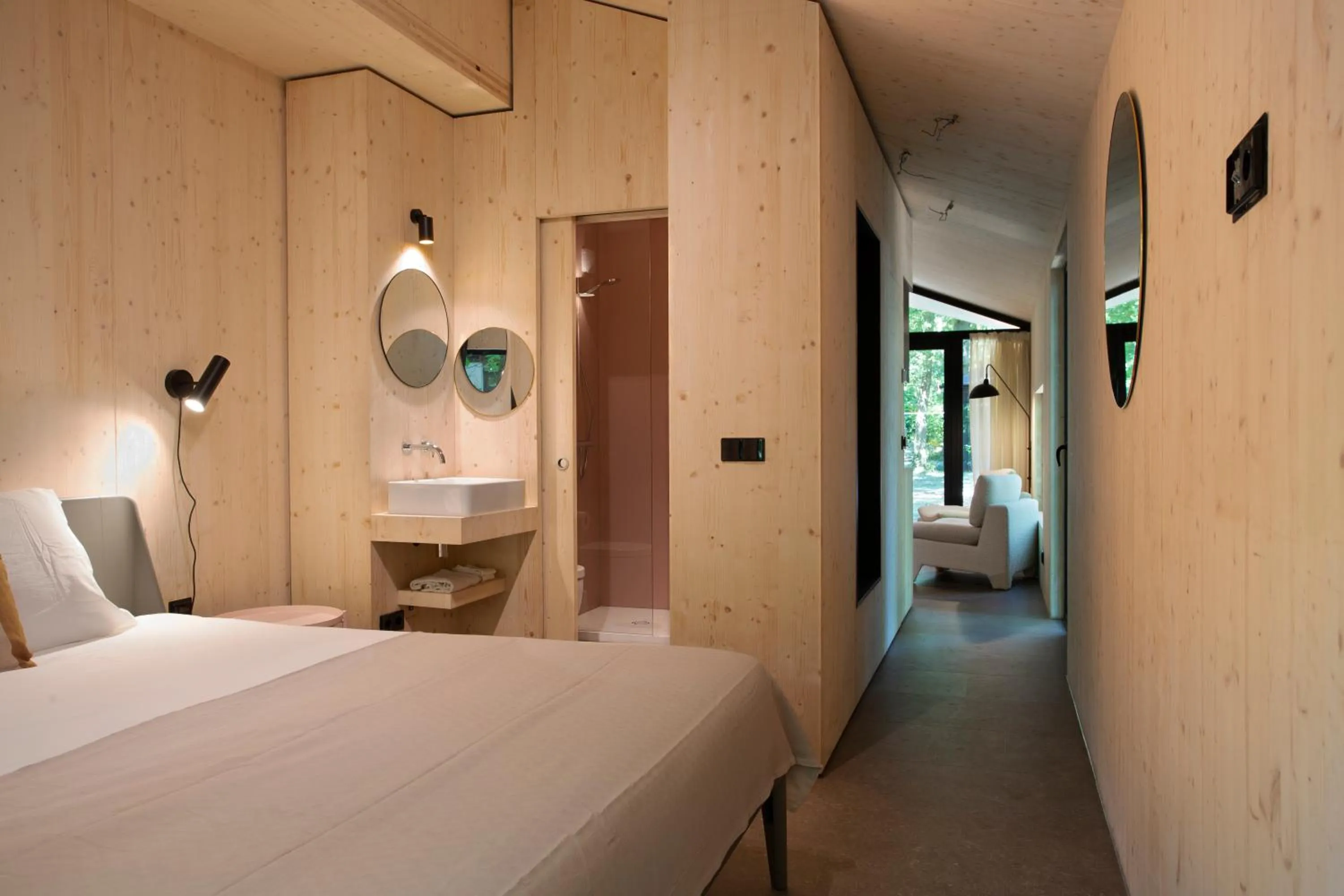 Photo of the whole room, Bed in Buitenplaats Petersburg