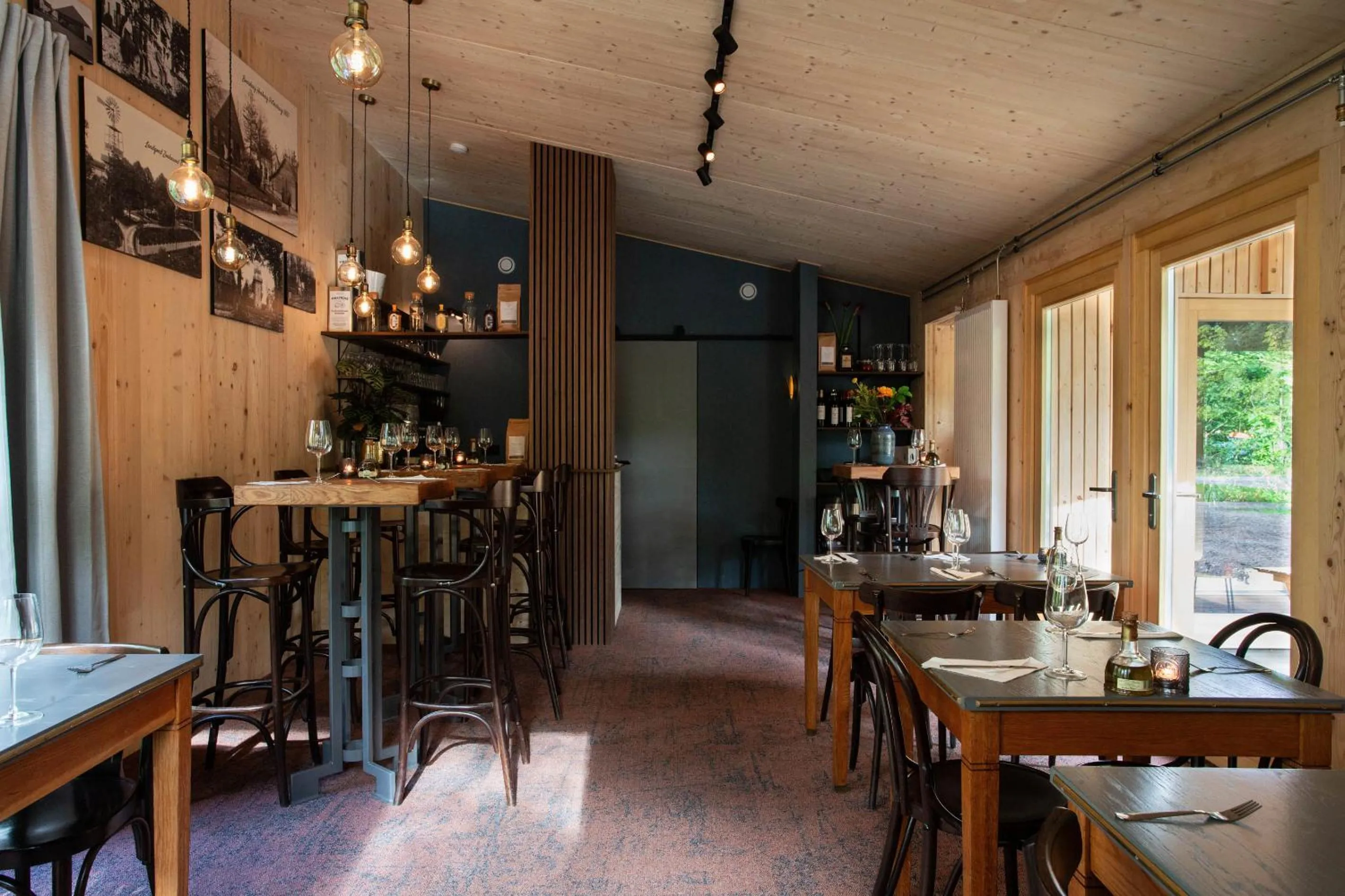 Restaurant/places to eat in Buitenplaats Petersburg