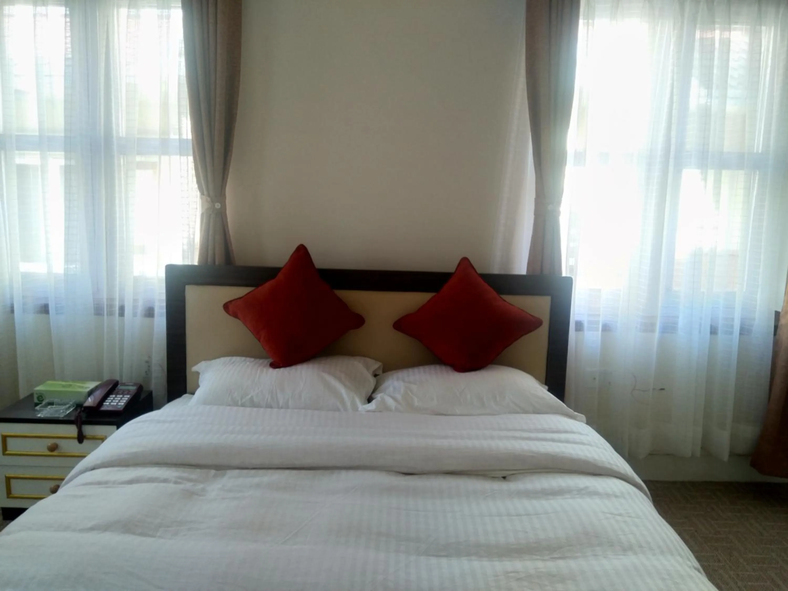 Bed in Hidden Leaf Bed & Breakfast