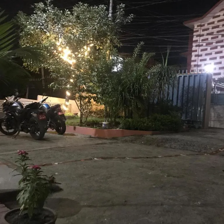 Garden in Hidden Leaf Bed & Breakfast