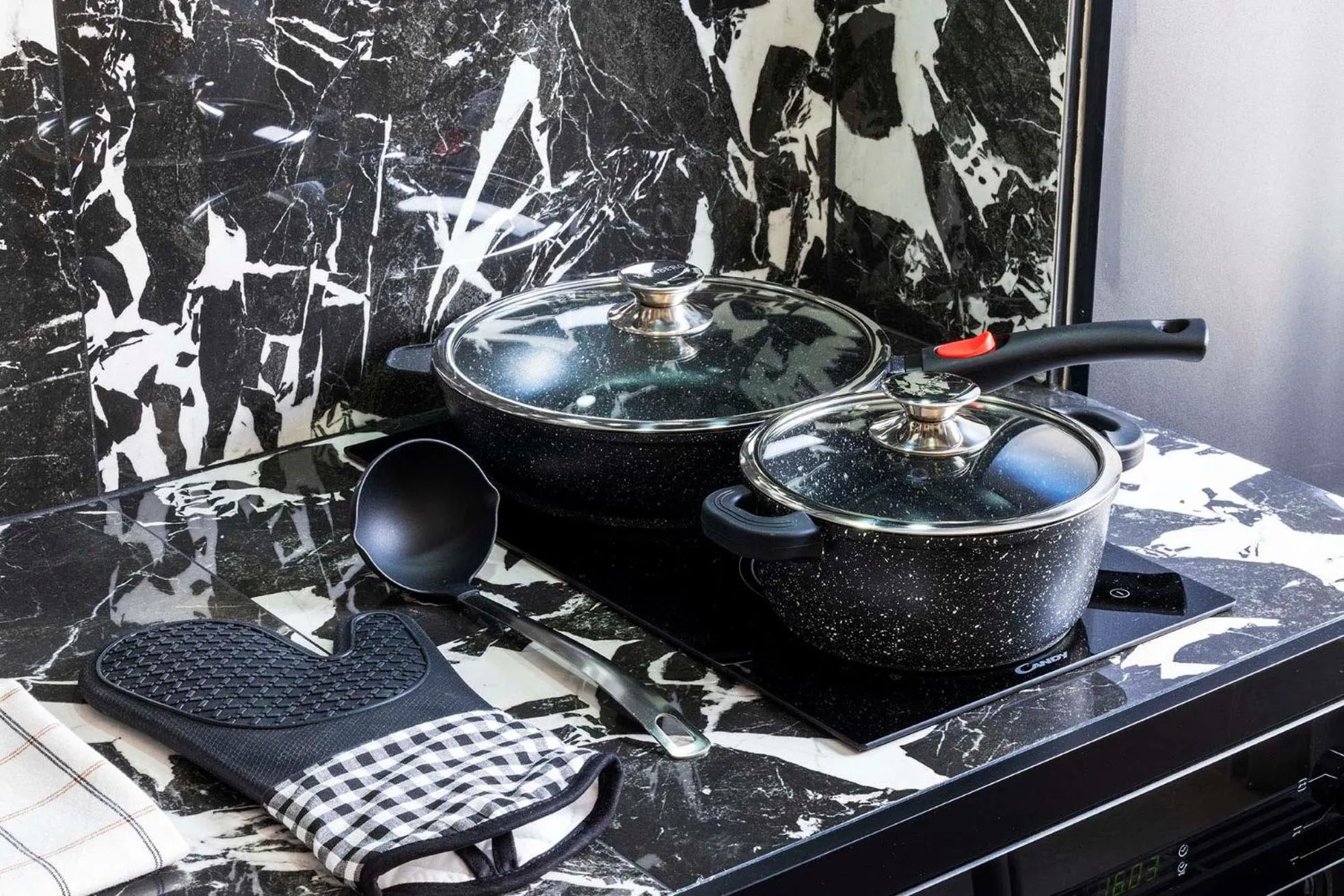 dishwasher in Yuna Saint-Honoré - Serviced Apartments