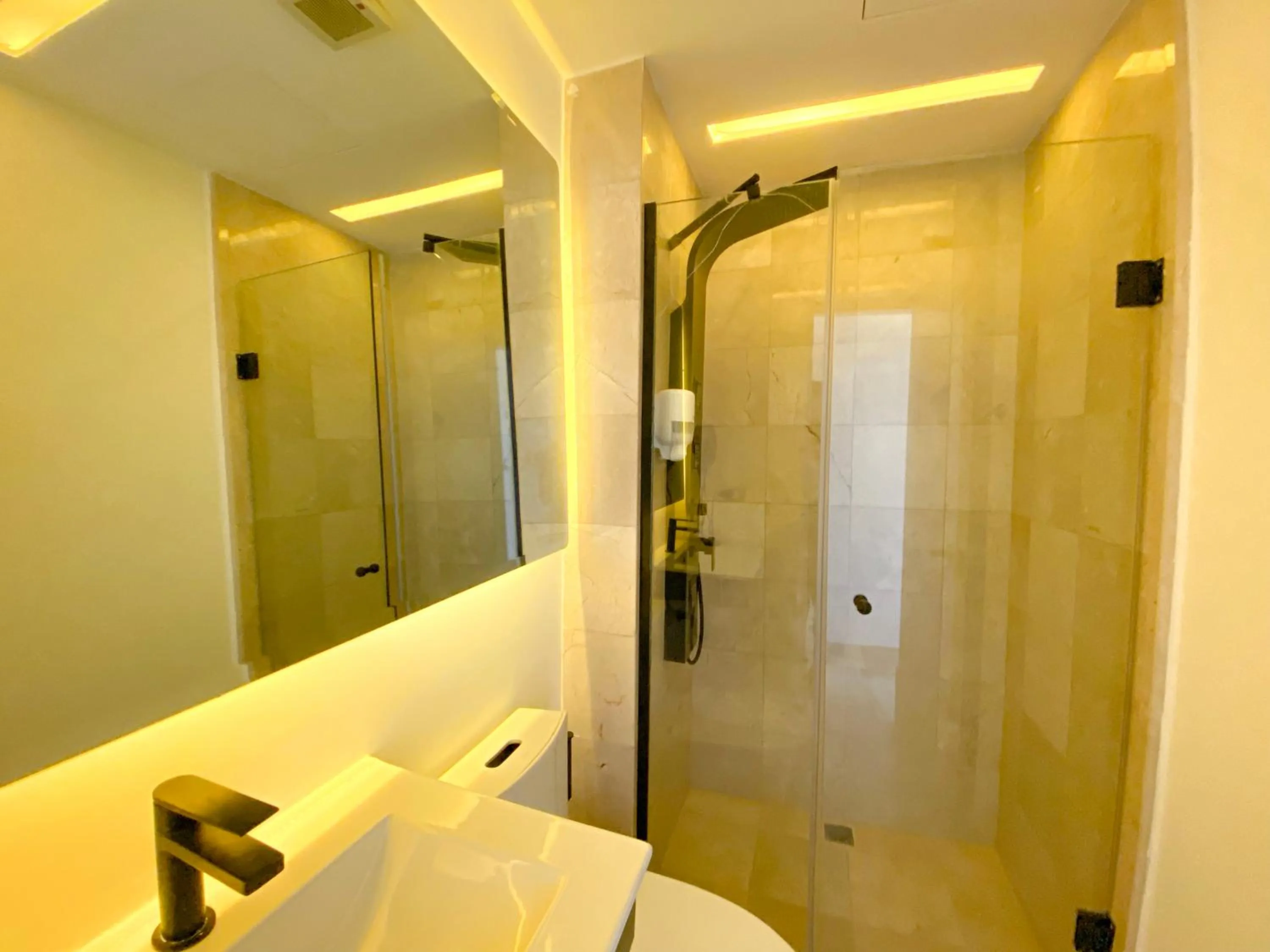 Shower in Xeliter Cana Rock Punta Cana