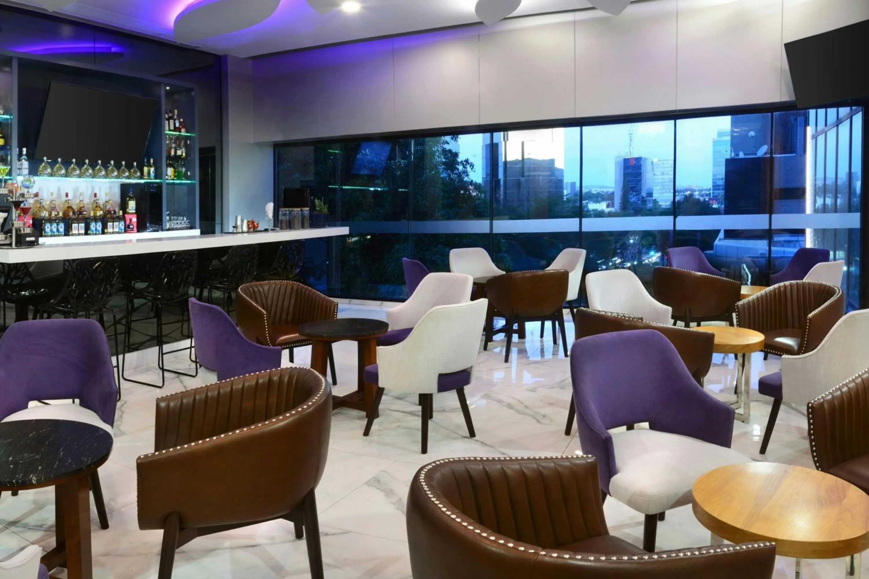 Lounge or bar in Hotel Guadalajara Country Club by HNF