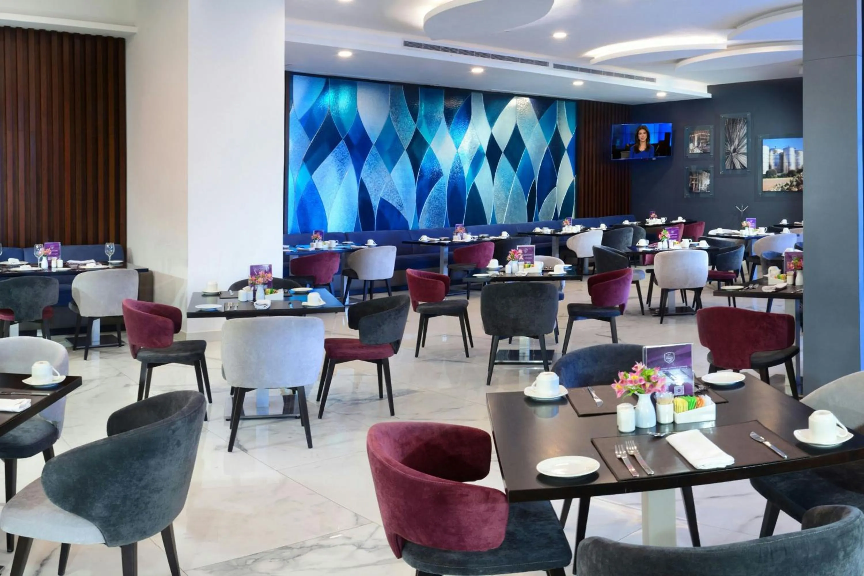 Restaurant/places to eat in Hotel Guadalajara Country Club by HNF