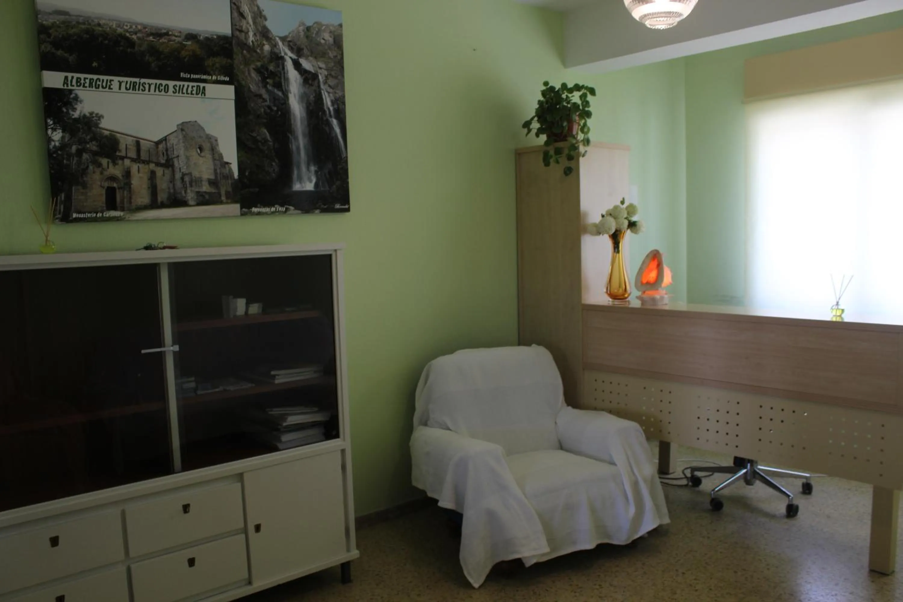 Living room in Albergue Turístico Silleda