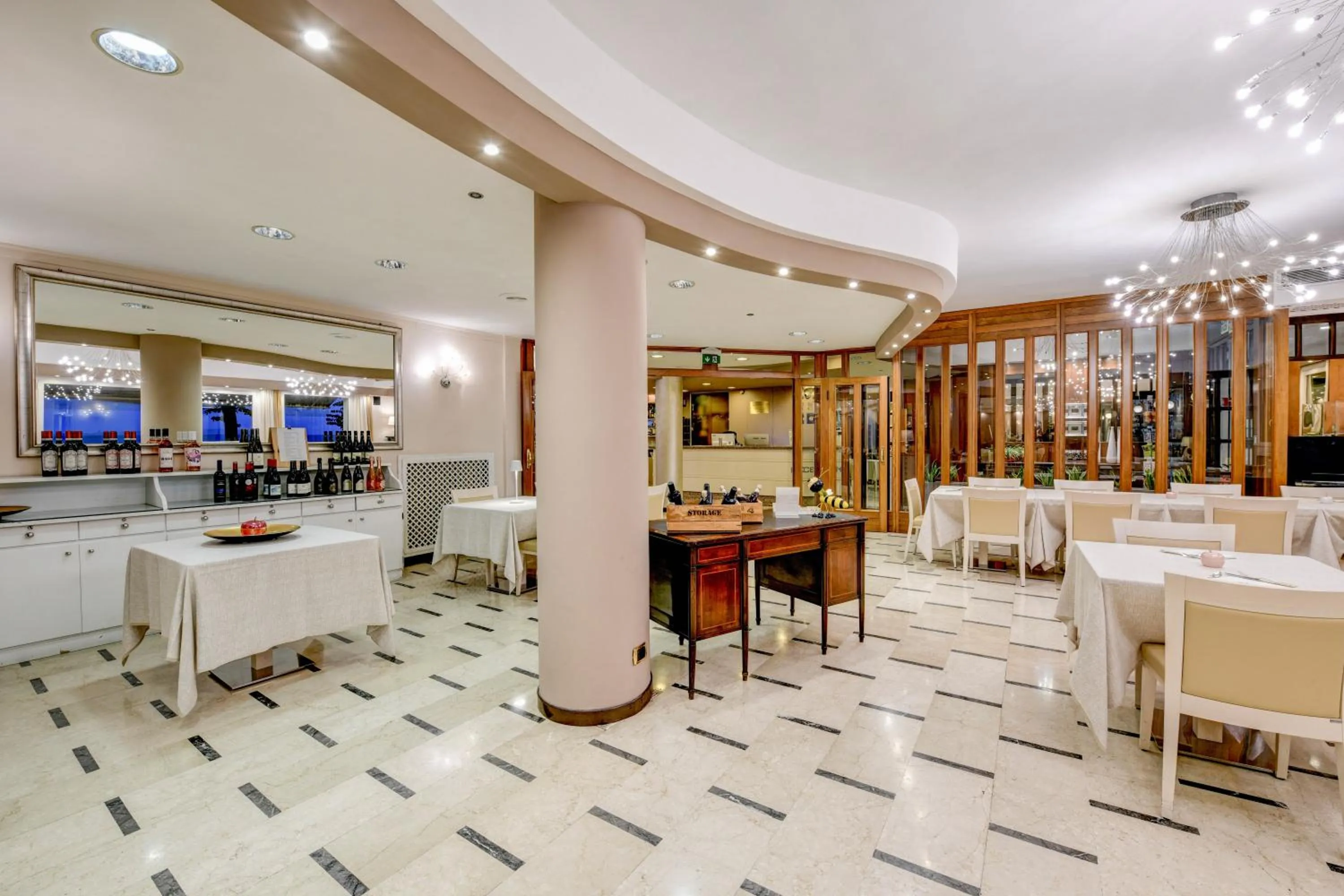 Breakfast in Hotel Europa