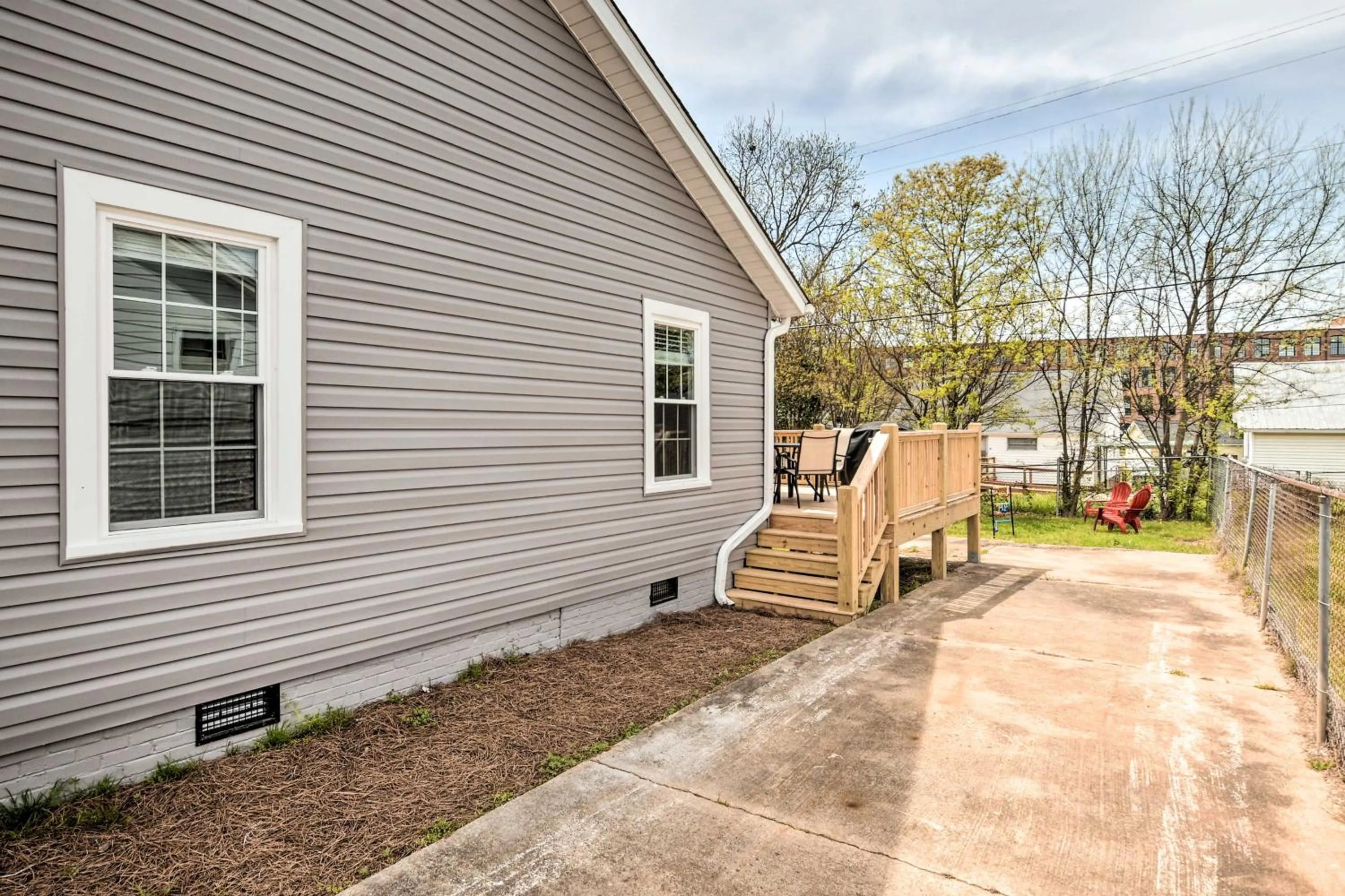 Ideally Located Penne Place with Deck and Grill