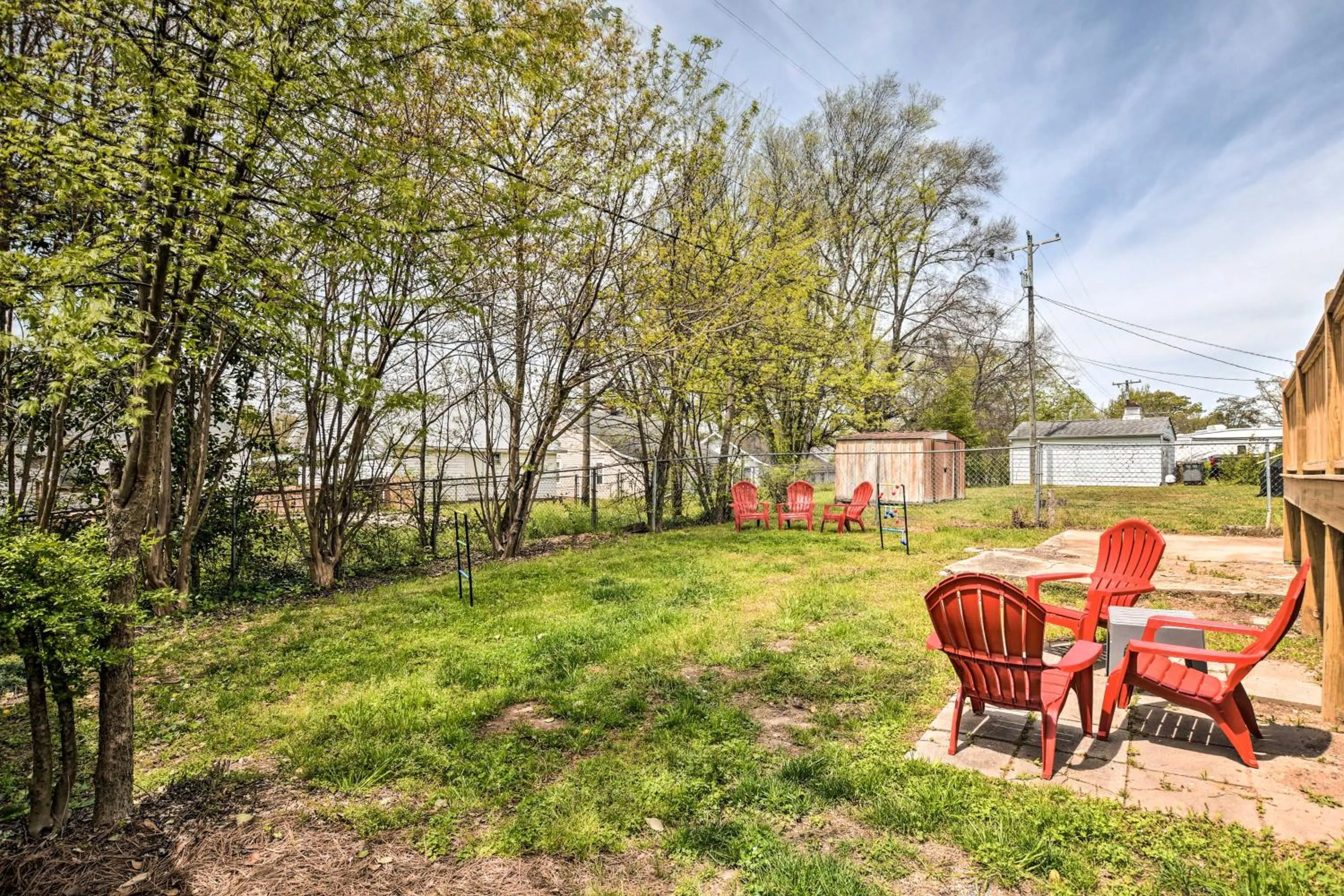 Ideally Located Penne Place with Deck and Grill