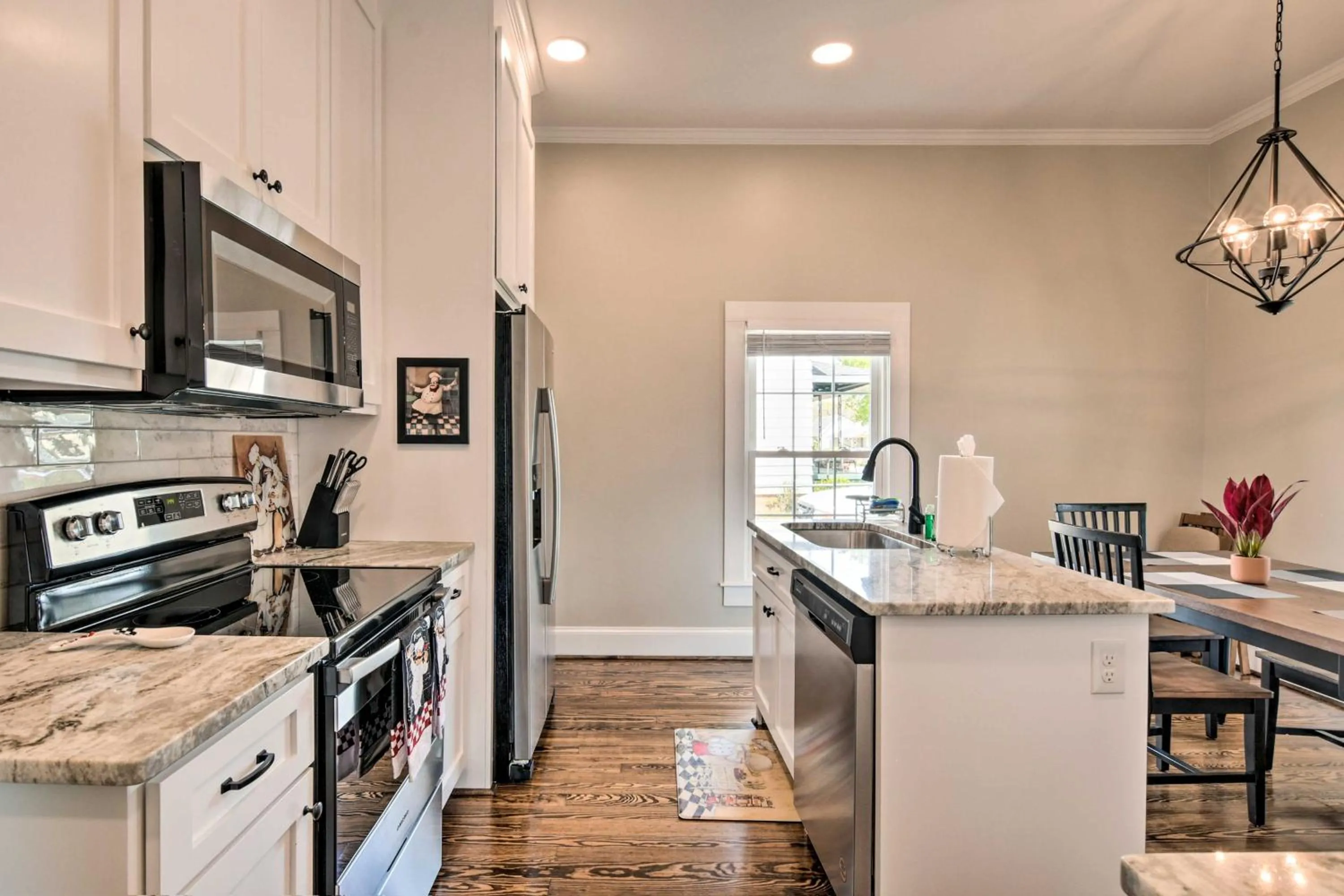 Ideally Located Penne Place with Deck and Grill