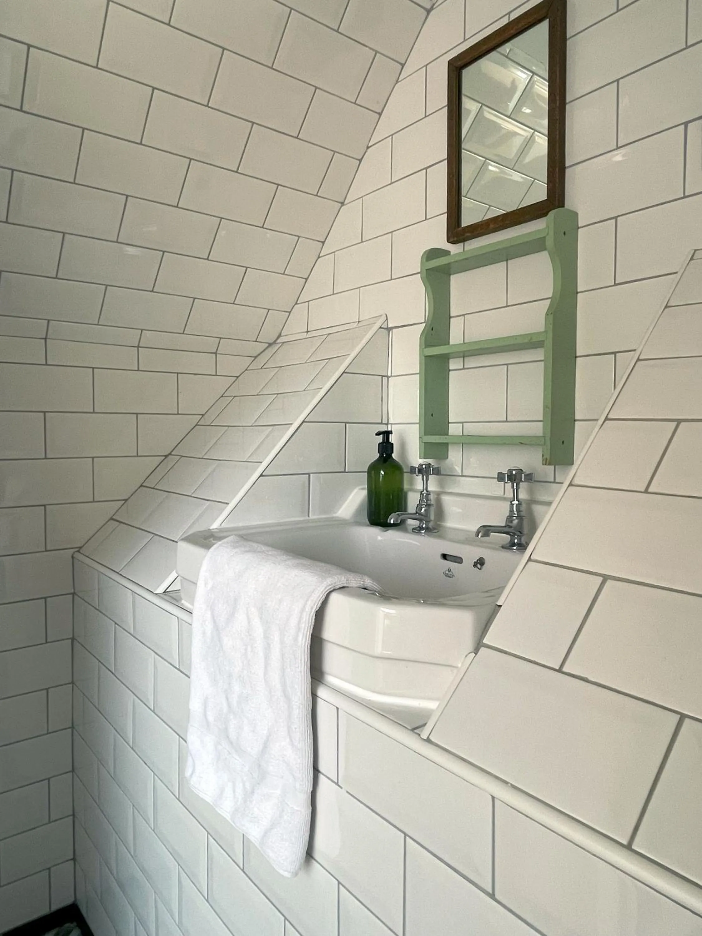 Shower in Starnash Farmhouse Holiday Home