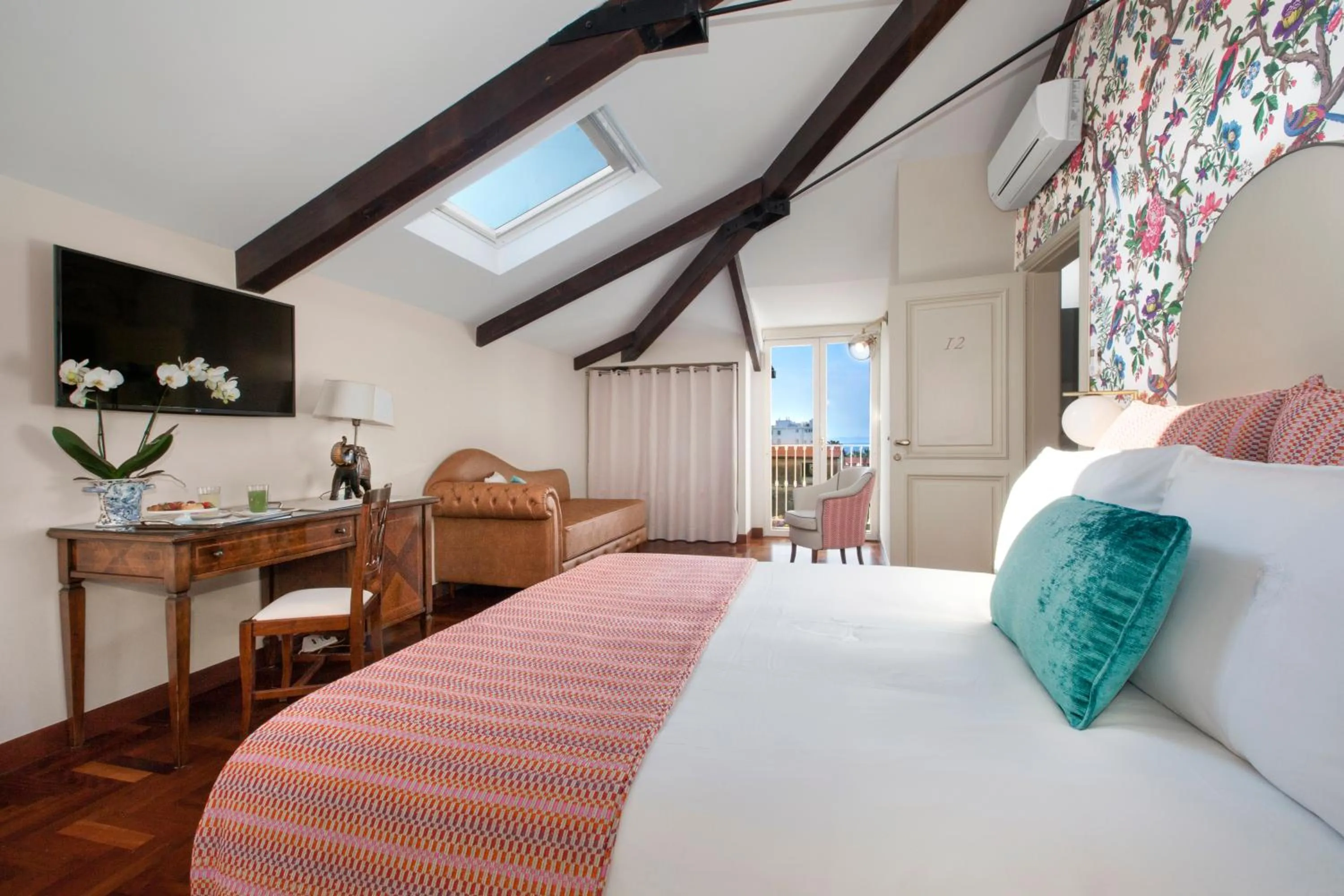 Bed in Relais Villa Savarese