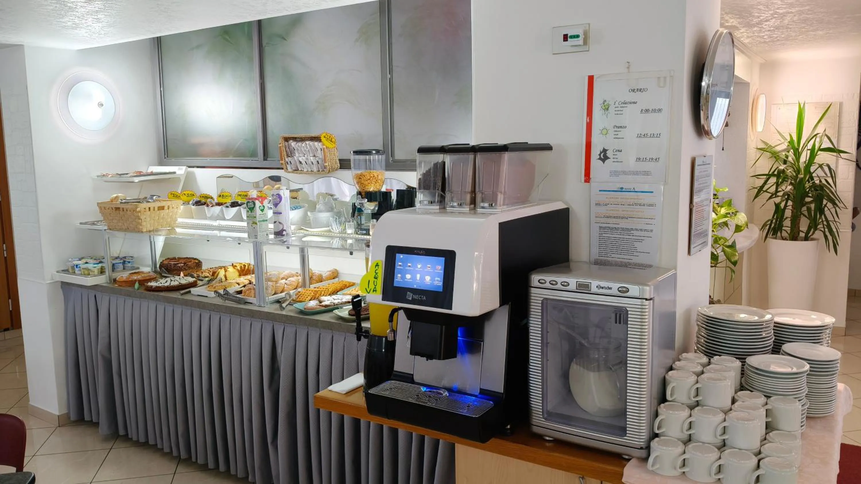 Food and drinks in Hotel Azzurro