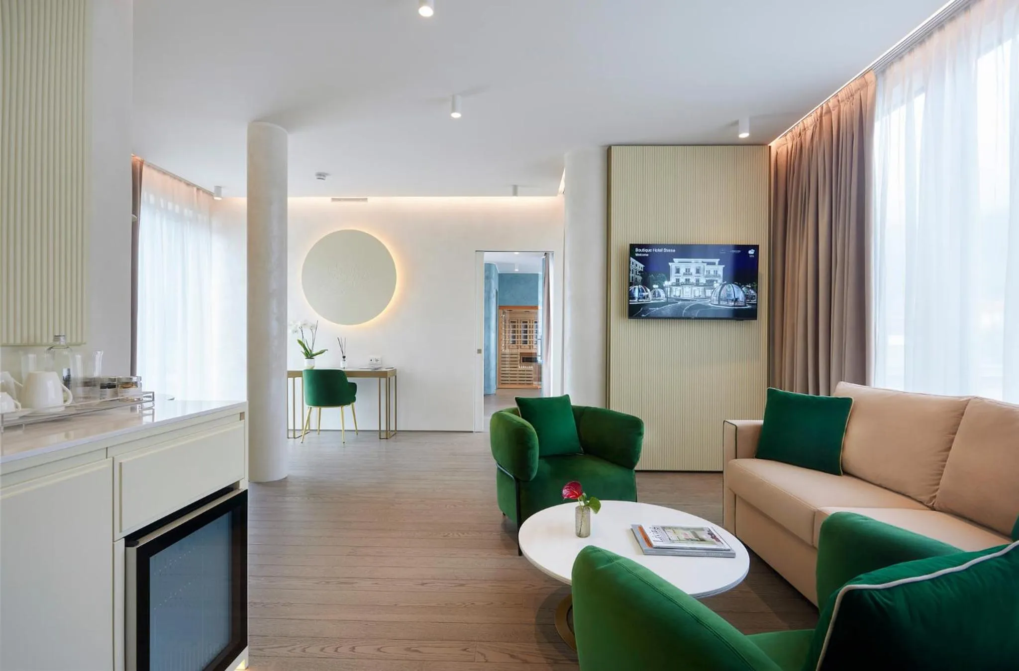 TV and multimedia in Boutique Hotel Stresa