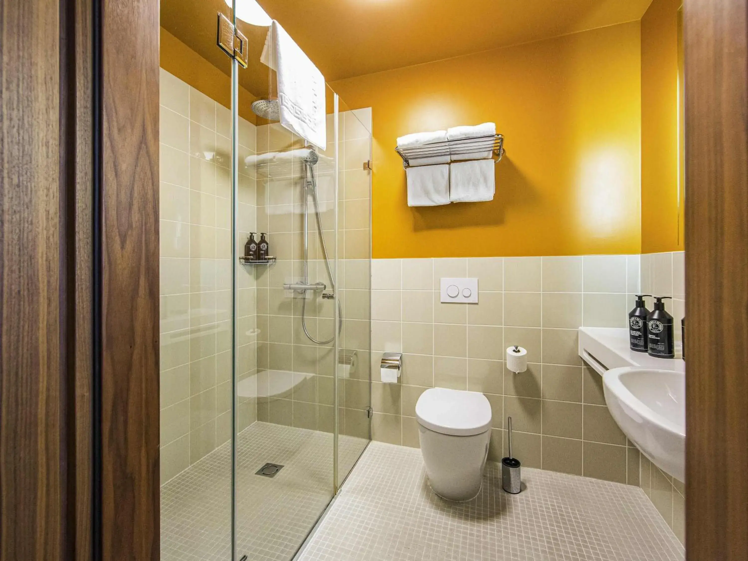 Classic Twin Room in Mercure Riga Centre Classic Twin Room in Mercure Riga Centre