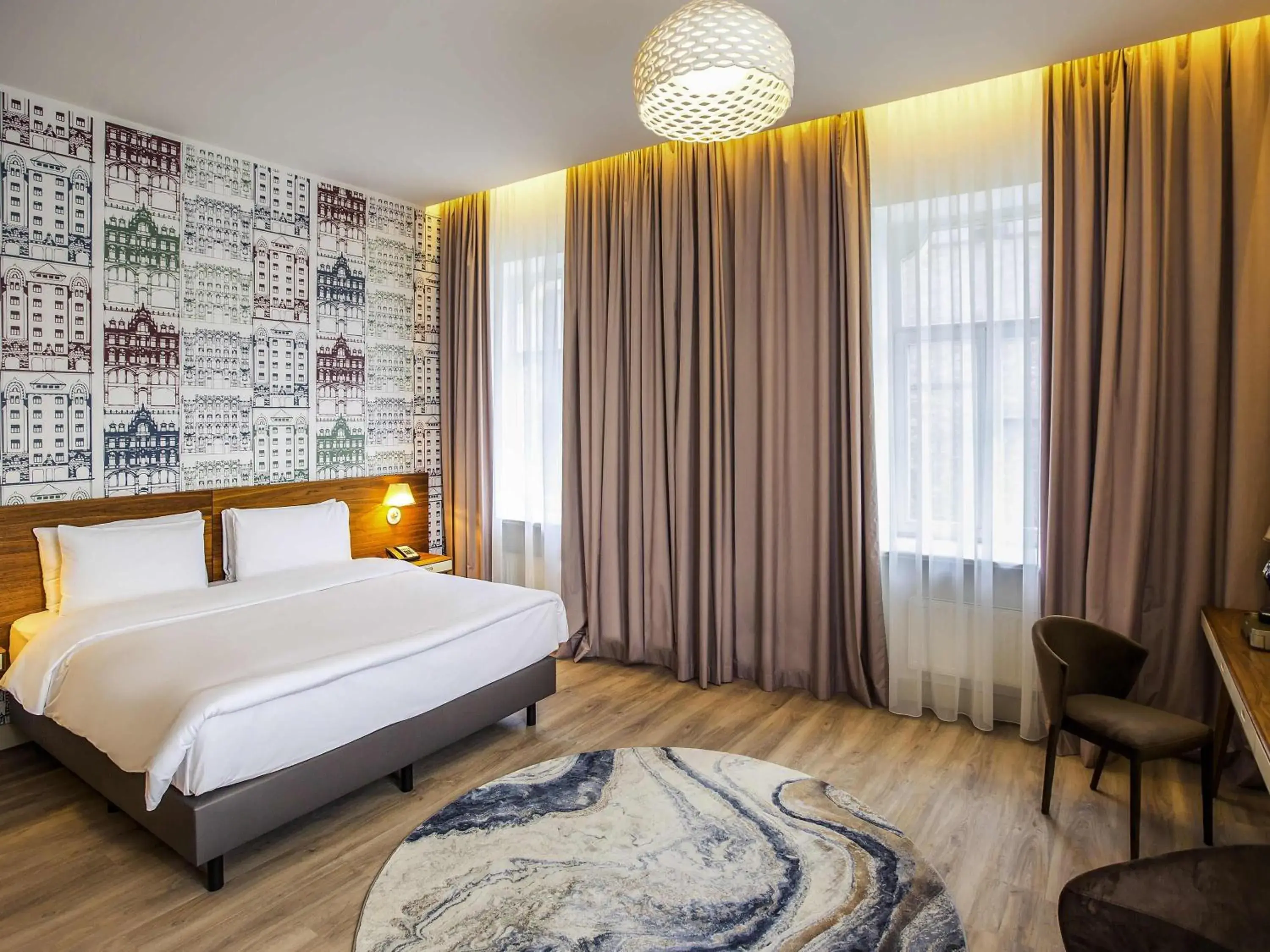 Deluxe Double Room - City Side in Mercure Riga Centre Deluxe Double Room - City Side in Mercure Riga Centre