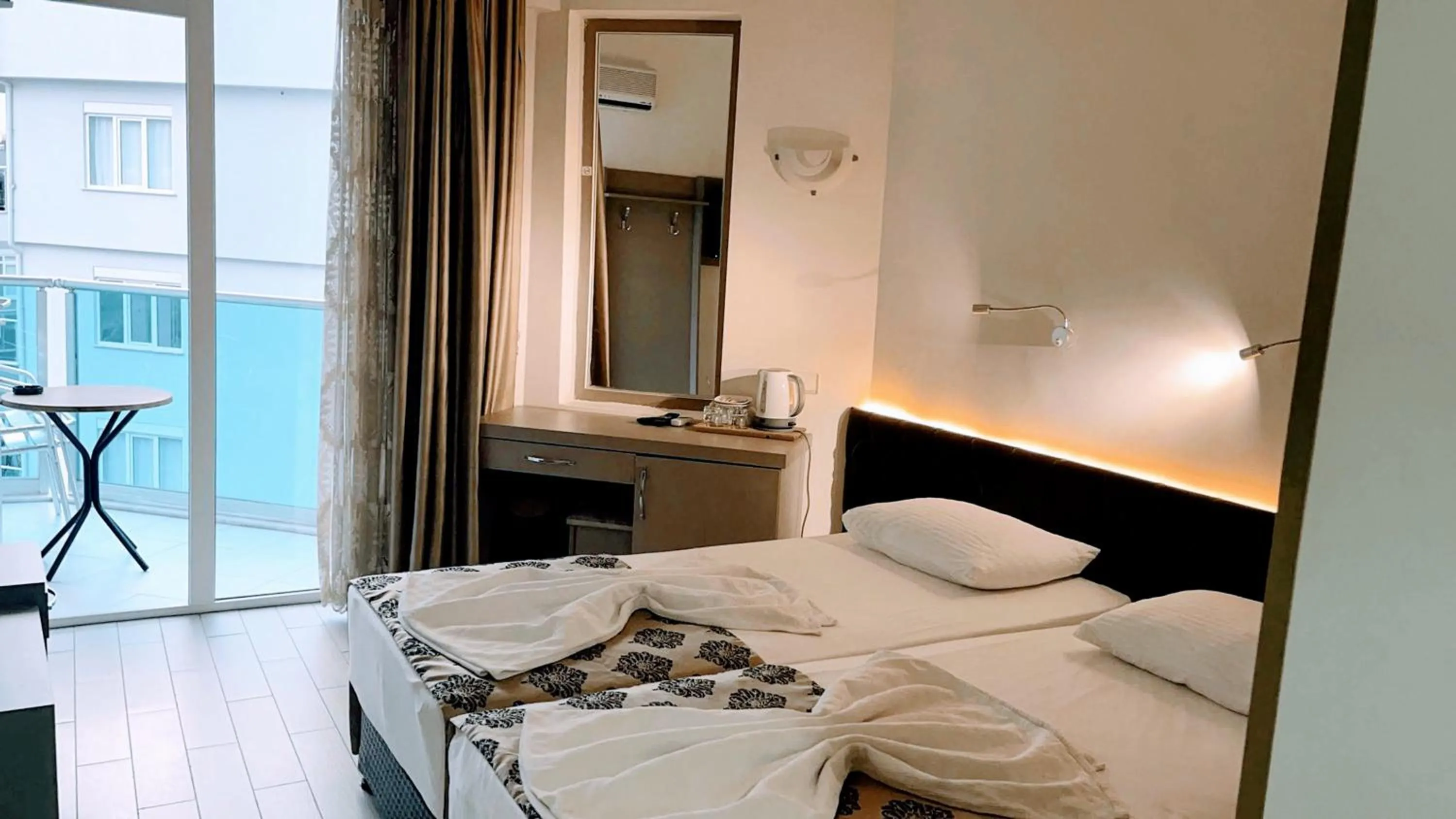 Photo of the whole room, Bed in Cleopatra City Hotel Alanya