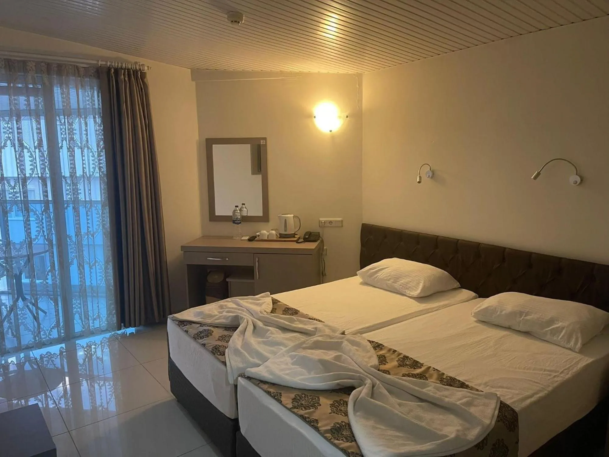 Bathroom, Bed in Cleopatra City Hotel Alanya